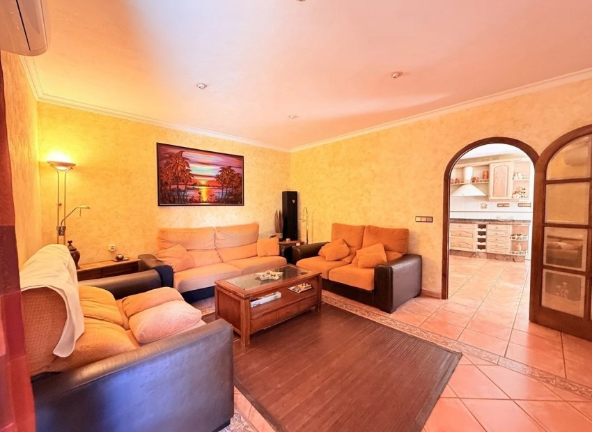 Resale - Villa -
Albir