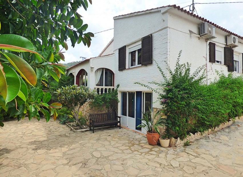 Resale - Villa -
Albir