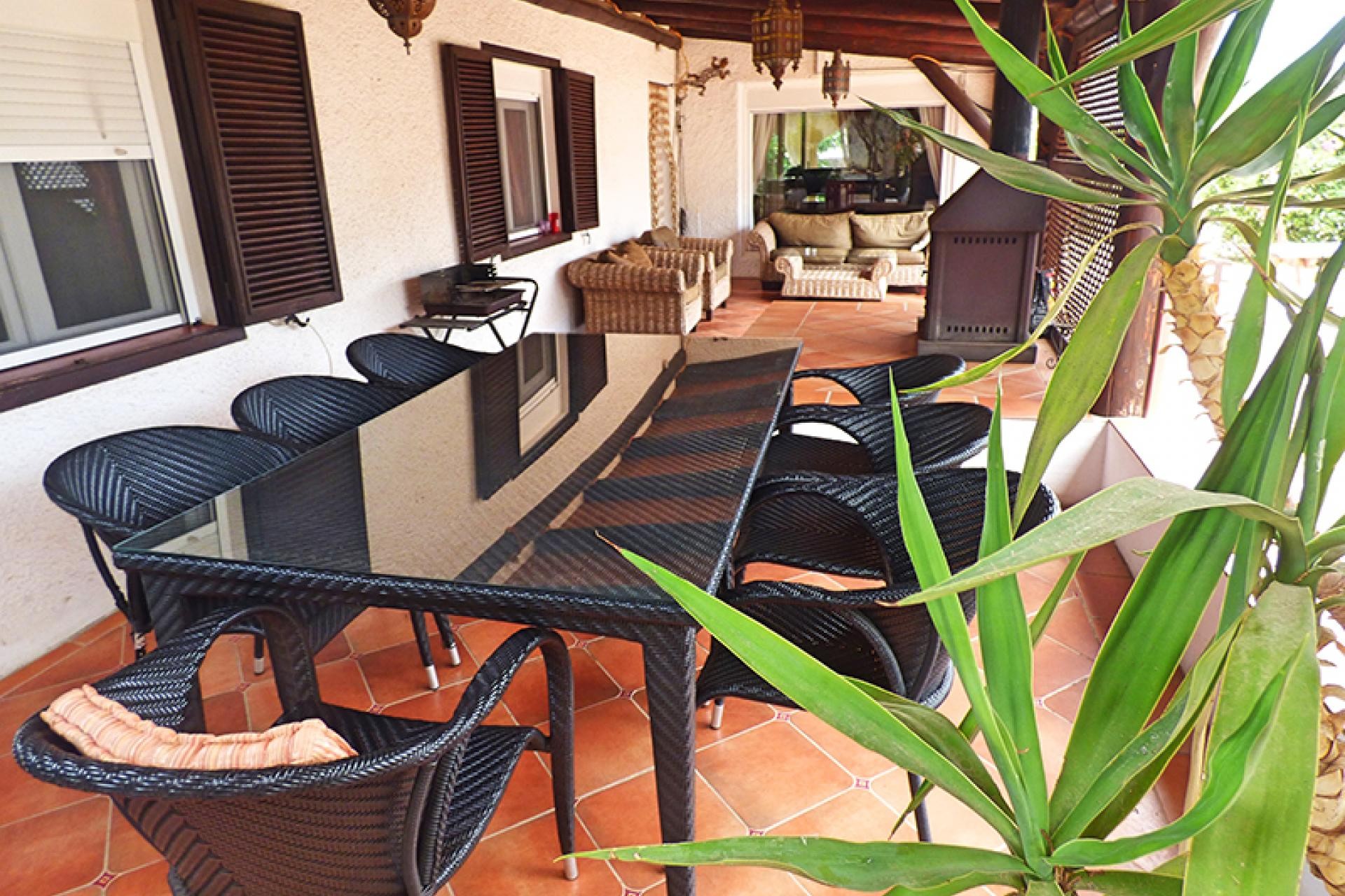 Resale - Villa -
Albir