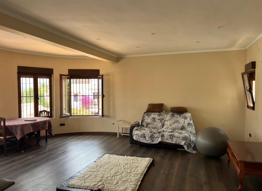 Resale - Villa -
Albir