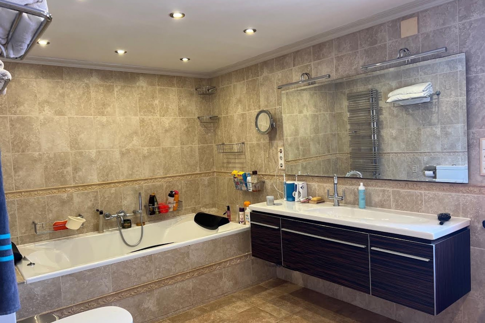 Resale - Villa -
Albir