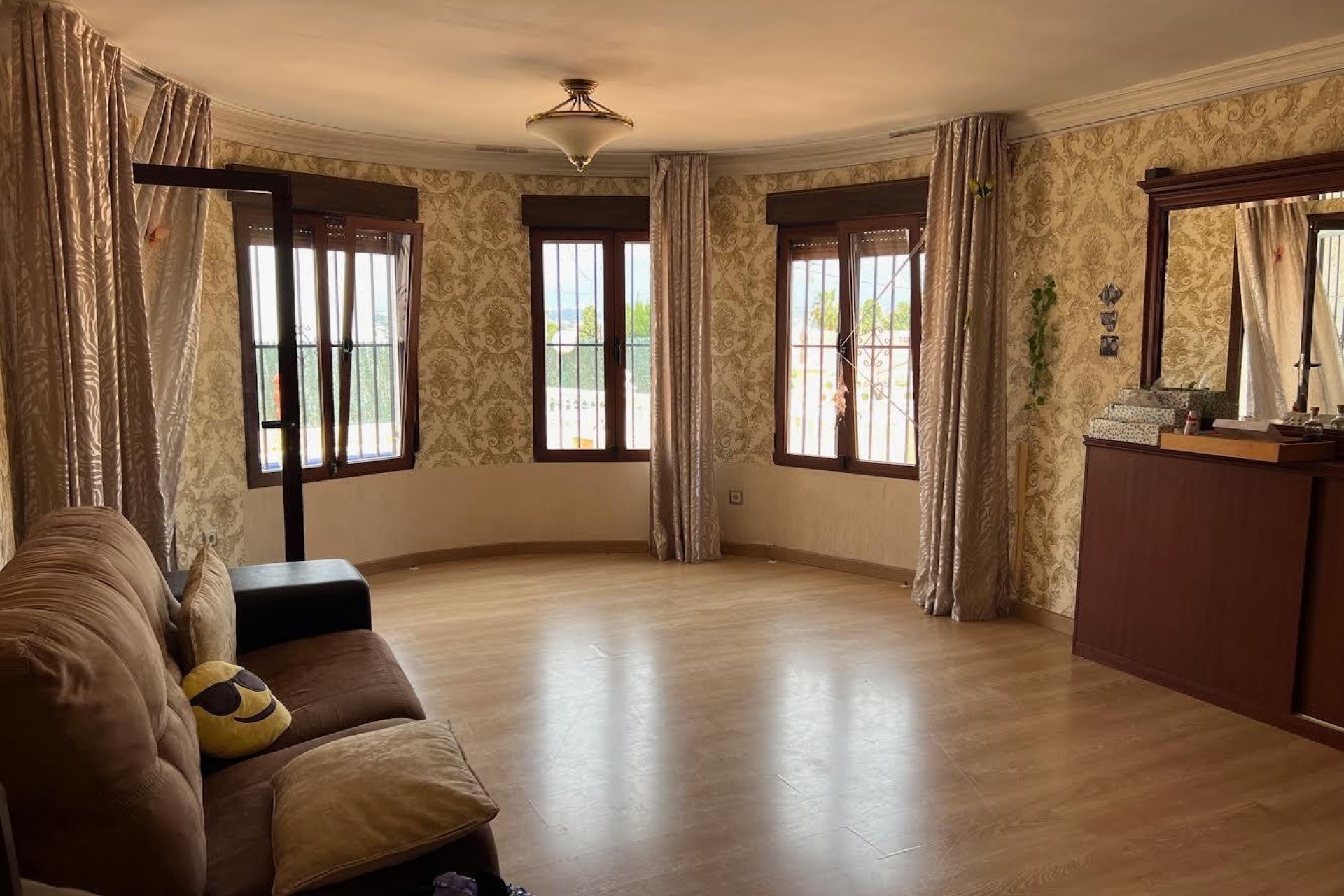 Resale - Villa -
Albir