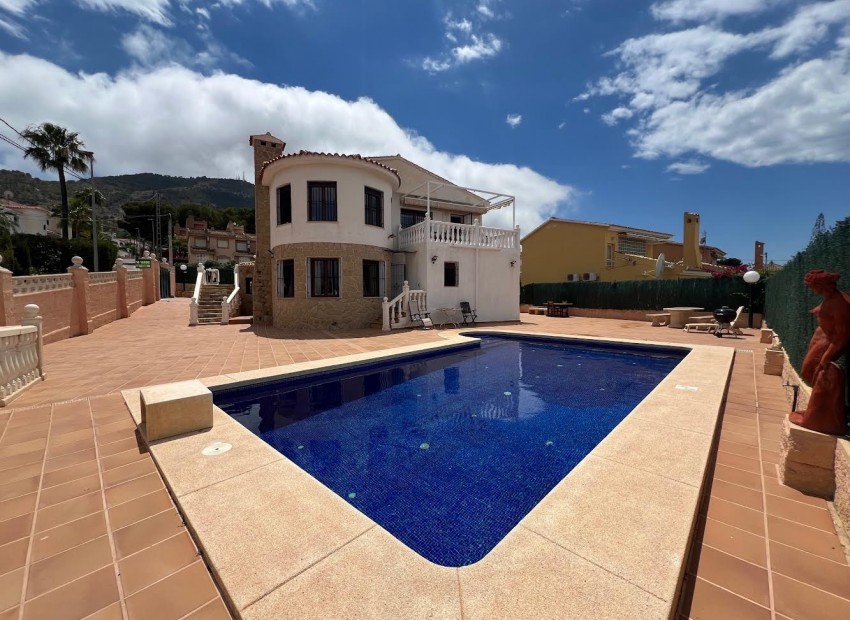 Resale - Villa -
Albir
