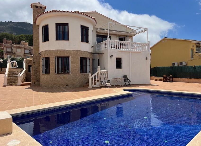 Resale - Villa -
Albir