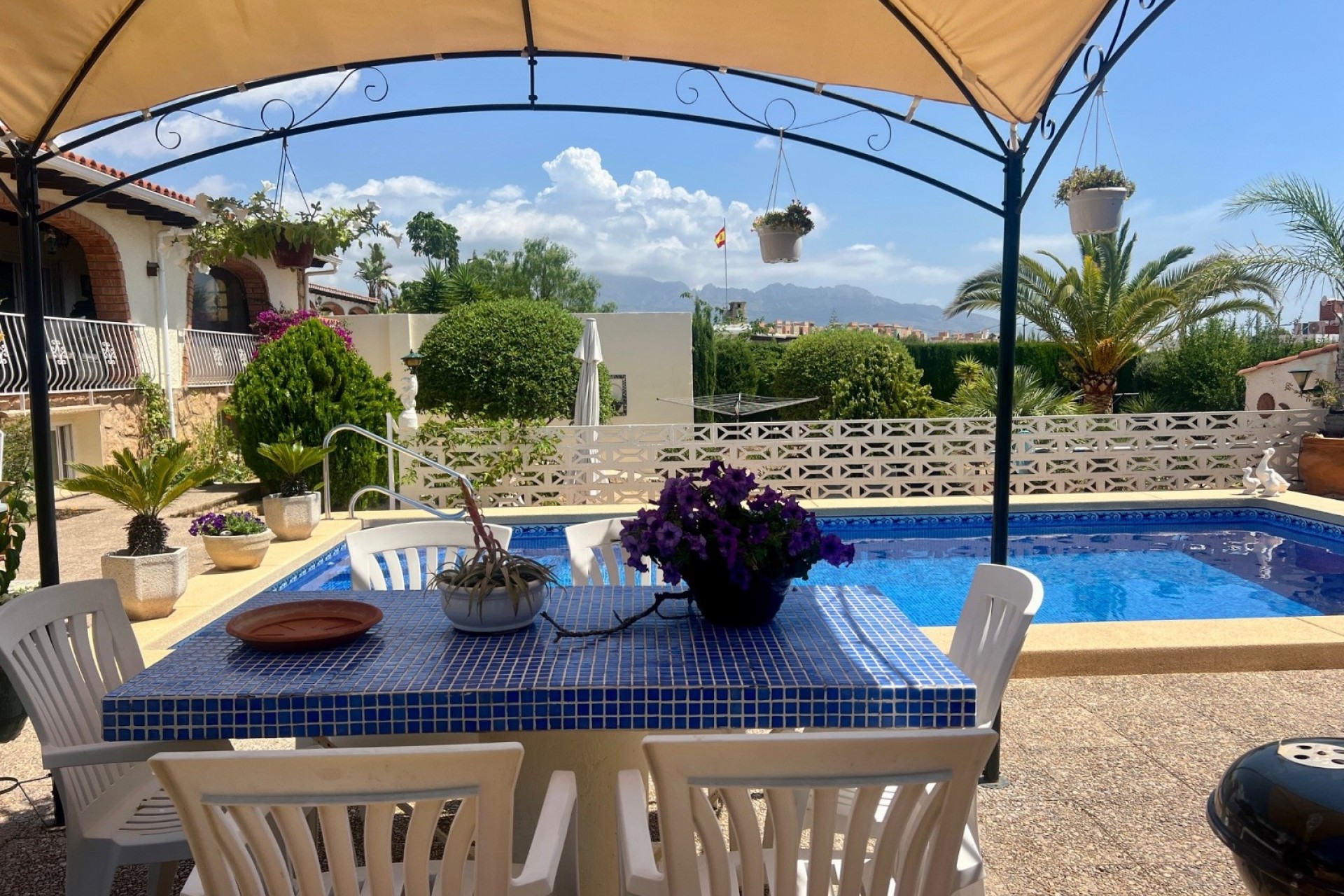 Resale - Villa -
Alfas del Pí