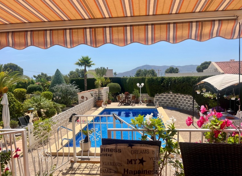 Resale - Villa -
Alfas del Pí