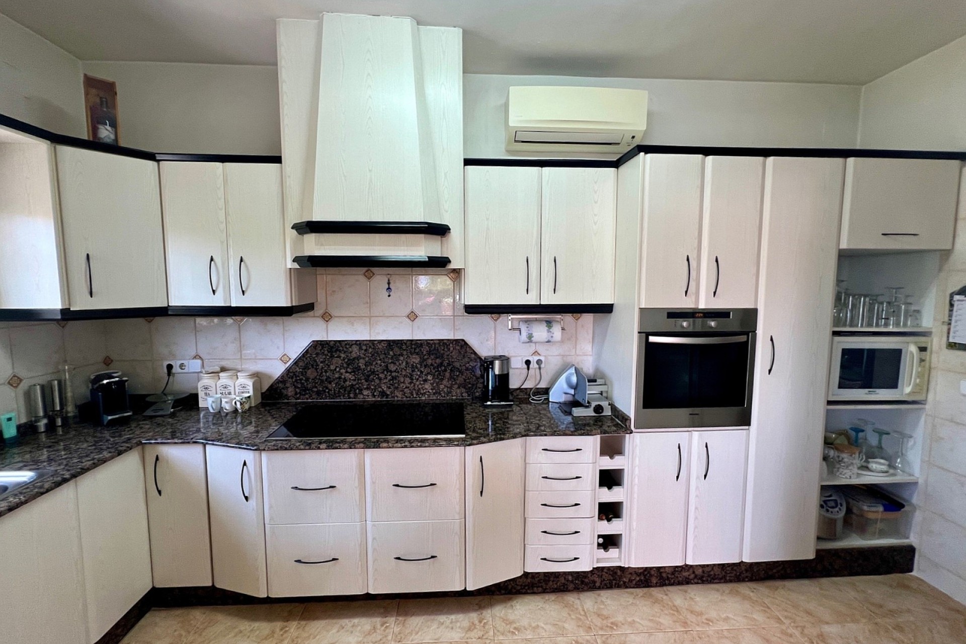 Resale - Villa -
Alfas del Pí
