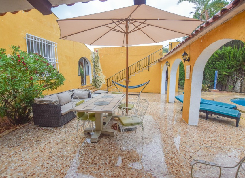 Resale - Villa -
Alfas del Pí