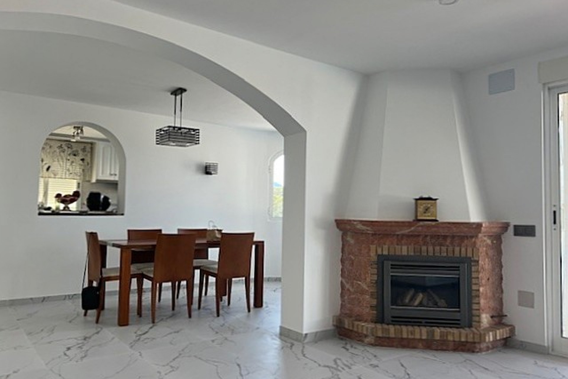 Resale - Villa -
Alfas del Pí