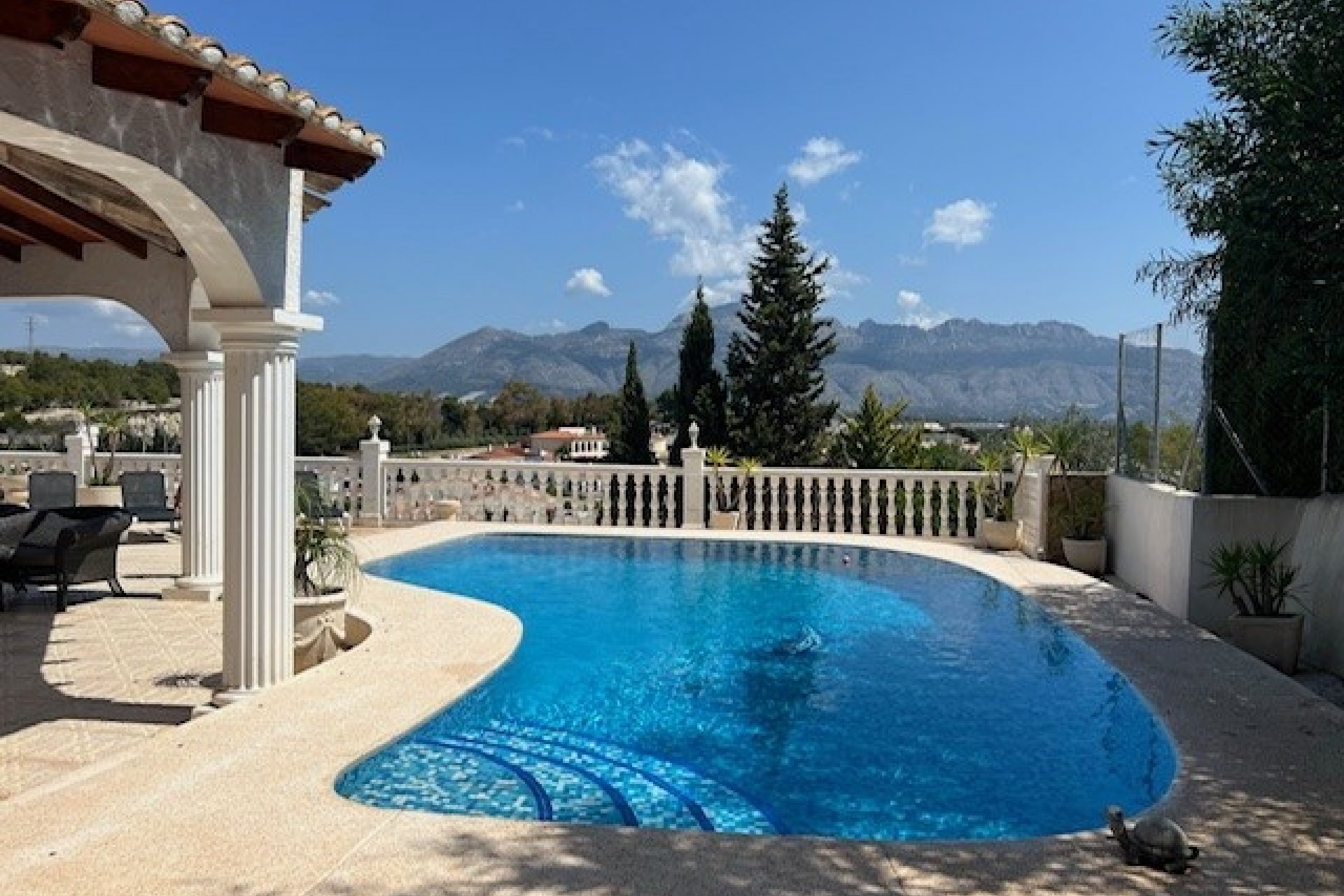 Resale - Villa -
Alfas del Pí