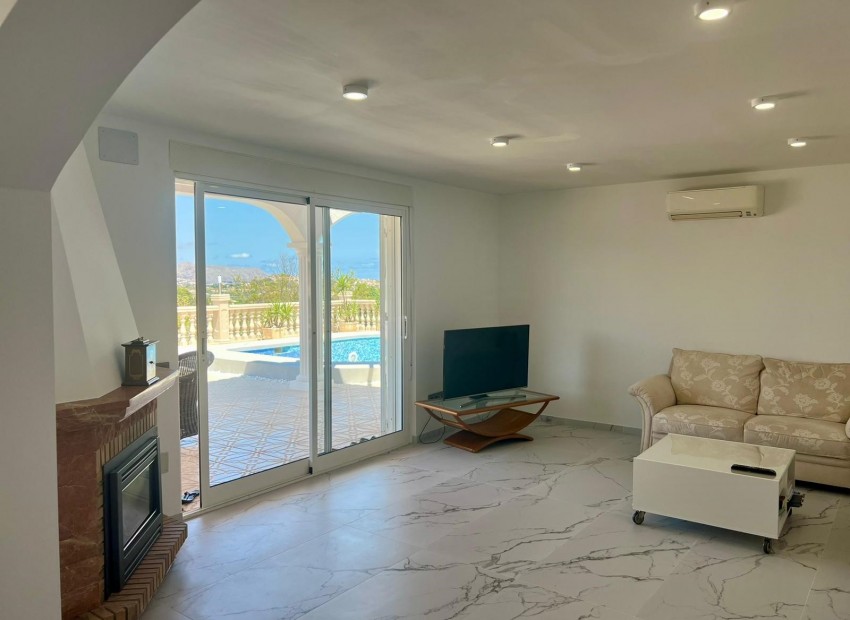 Resale - Villa -
Alfas del Pí
