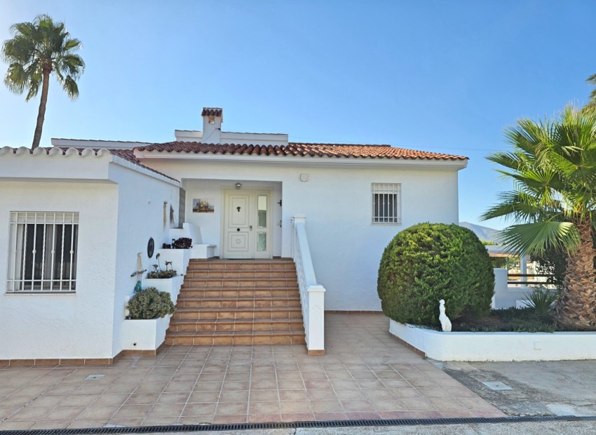 Resale - Villa -
Alfaz del Pi