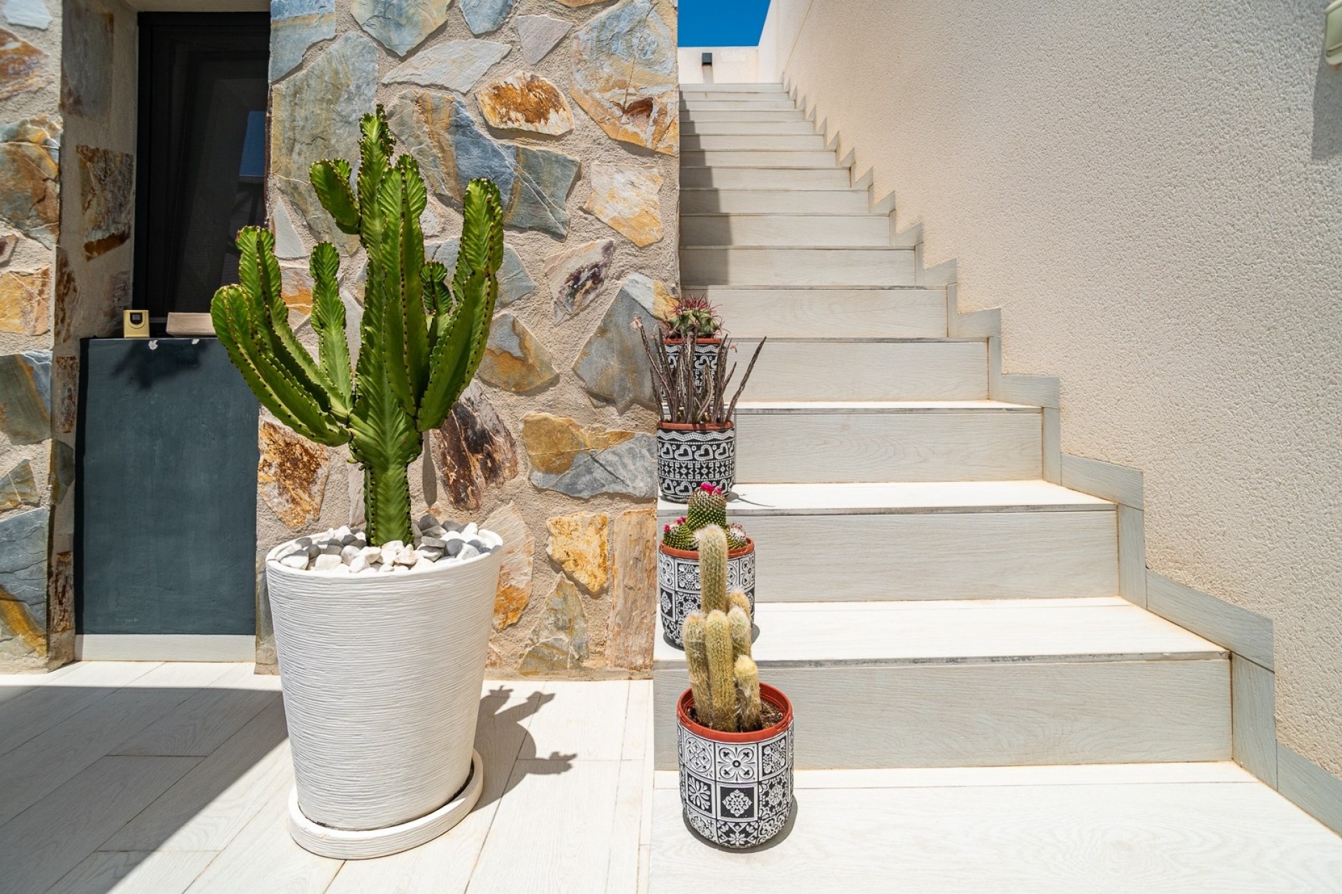 Resale - Villa -
ALGORFA - La Finca Golf