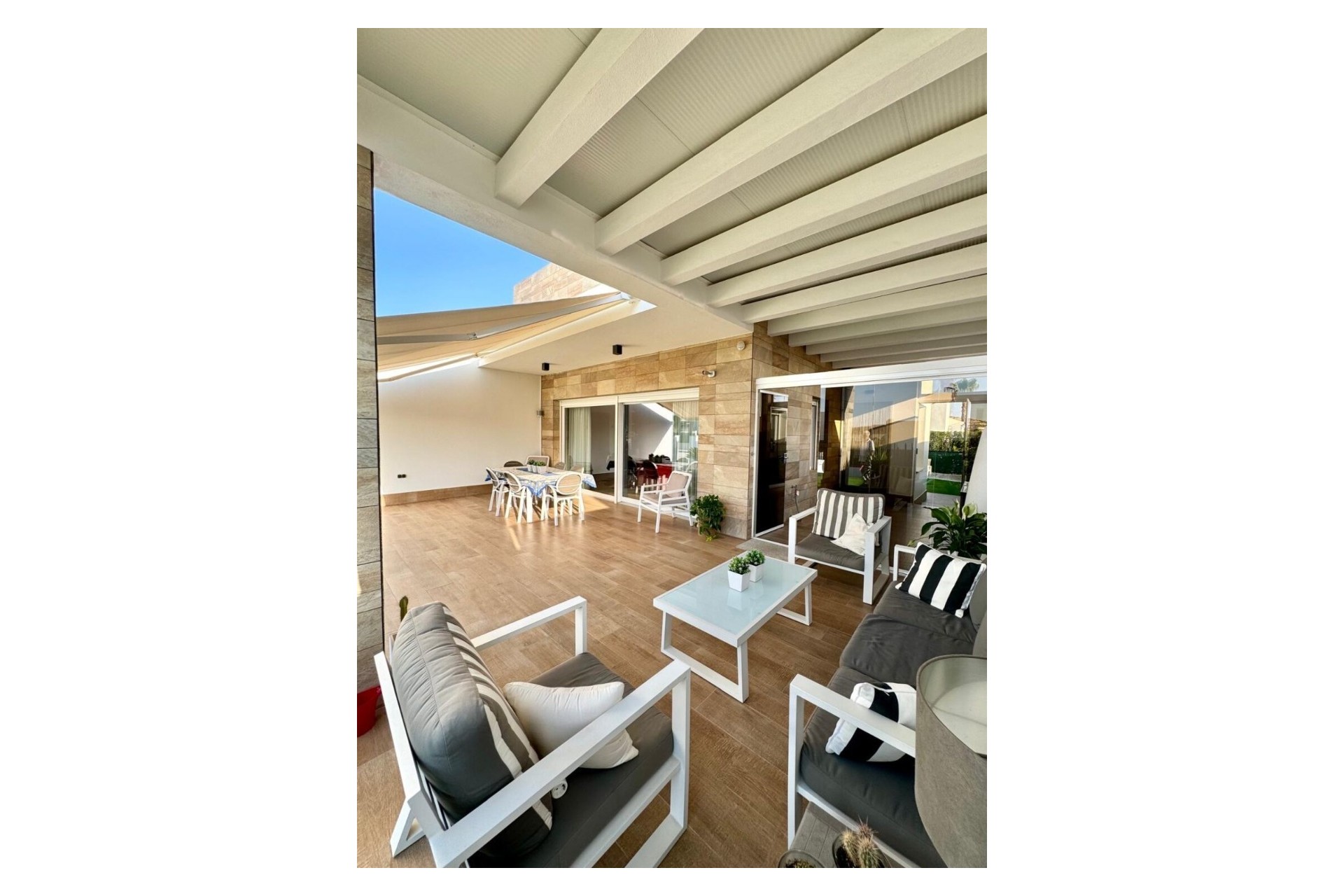Resale - Villa -
Algorfa