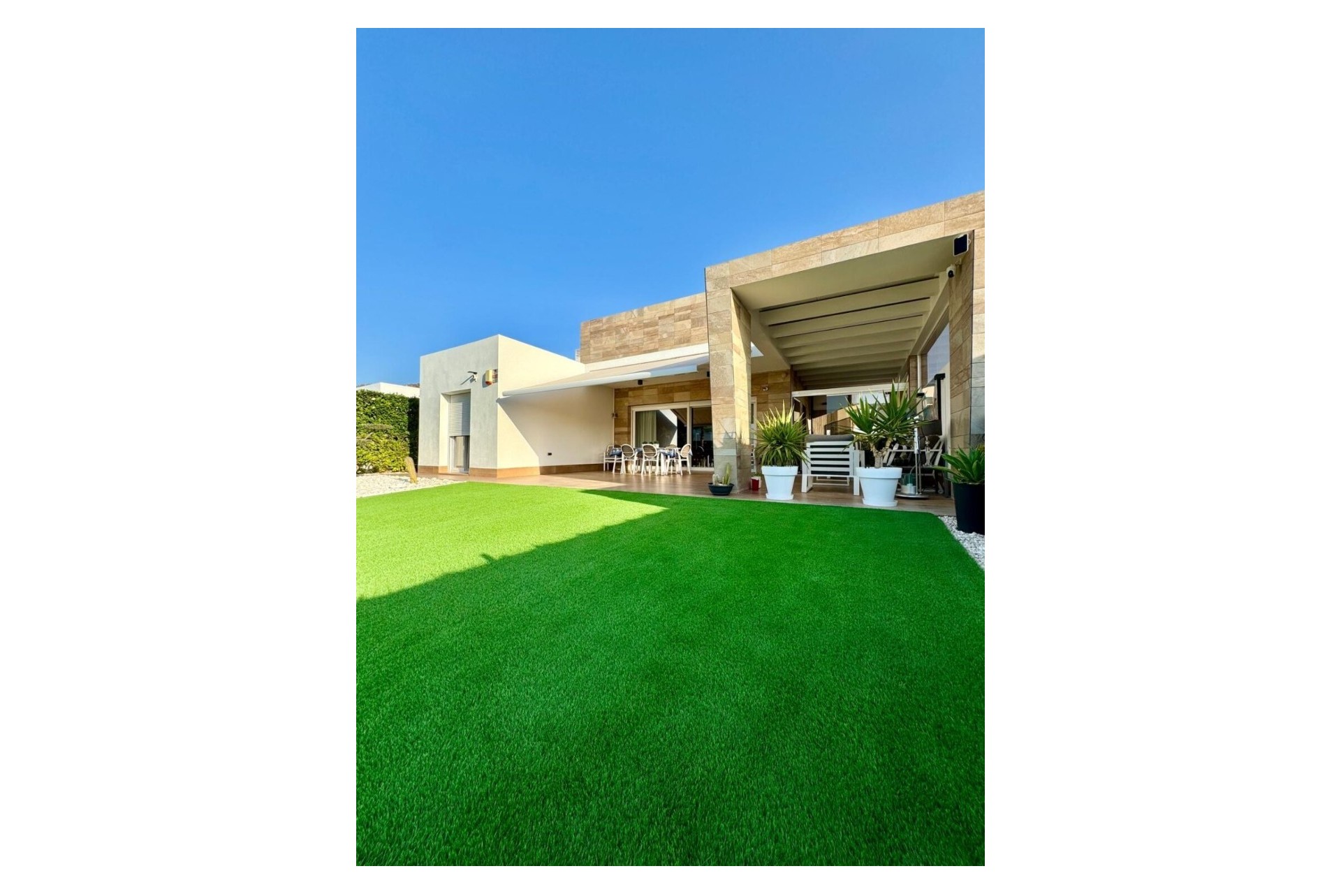 Resale - Villa -
Algorfa
