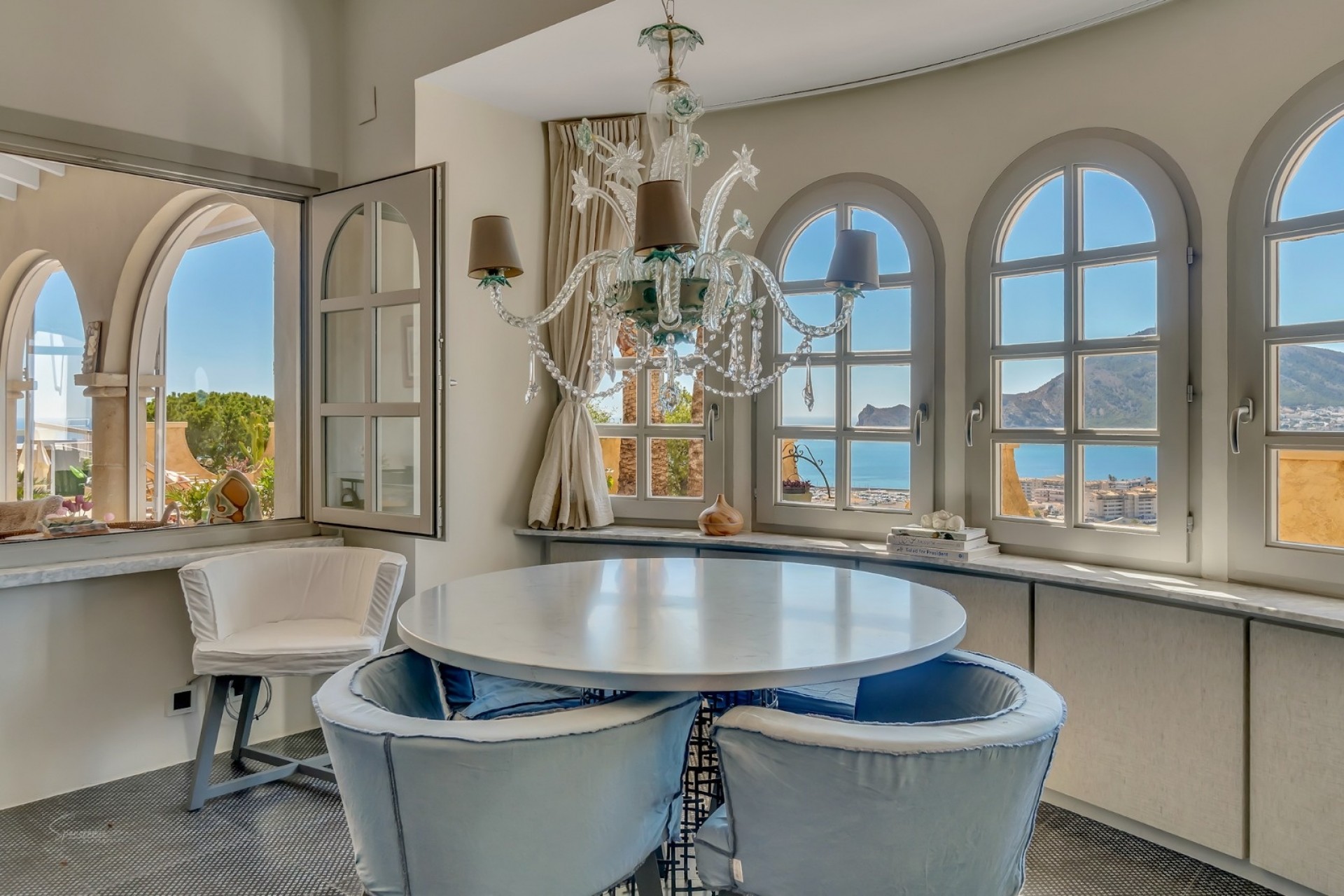 Resale - Villa -
Altea - Altea ciudad