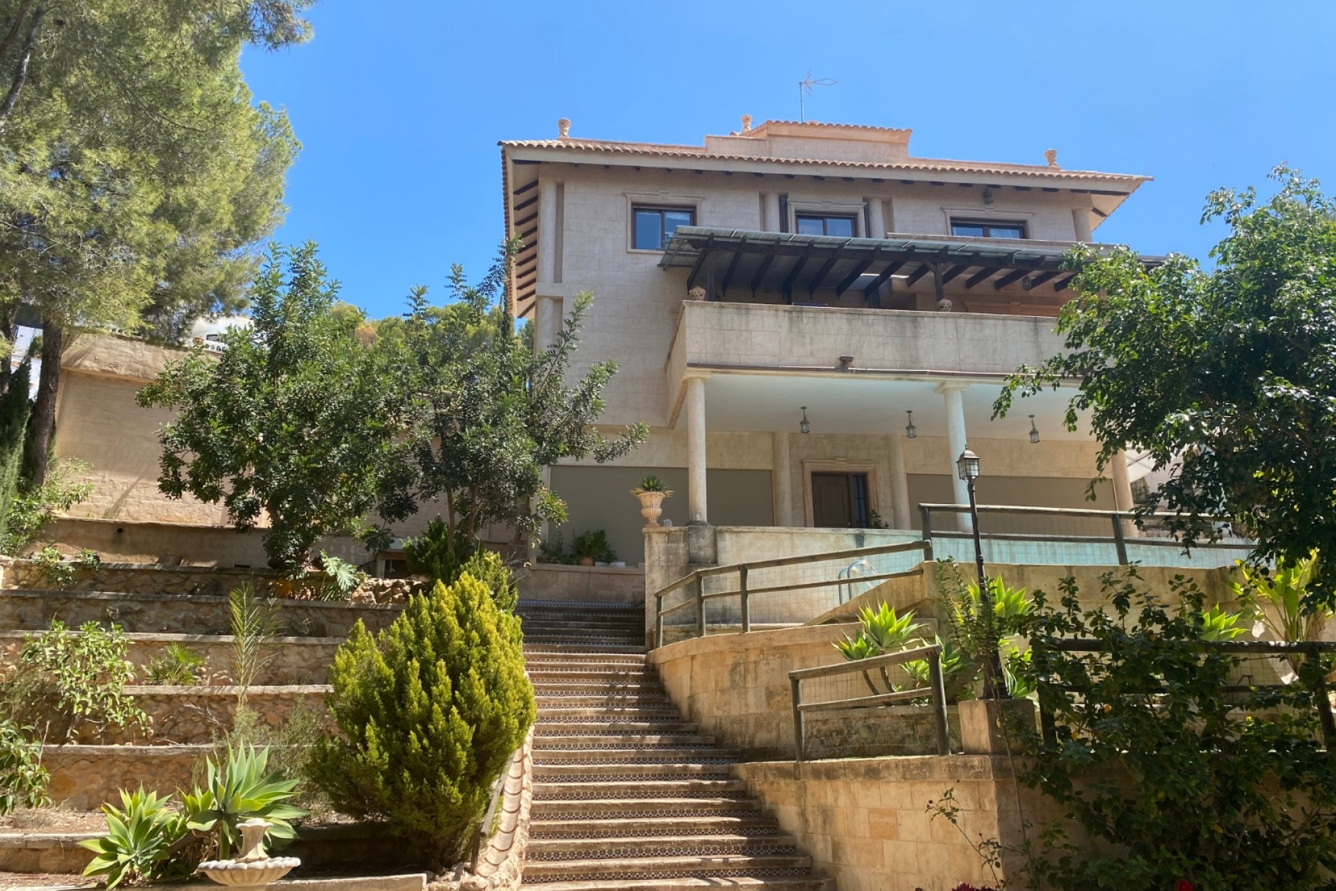 Resale - Villa -
Altea la Vella - Altea