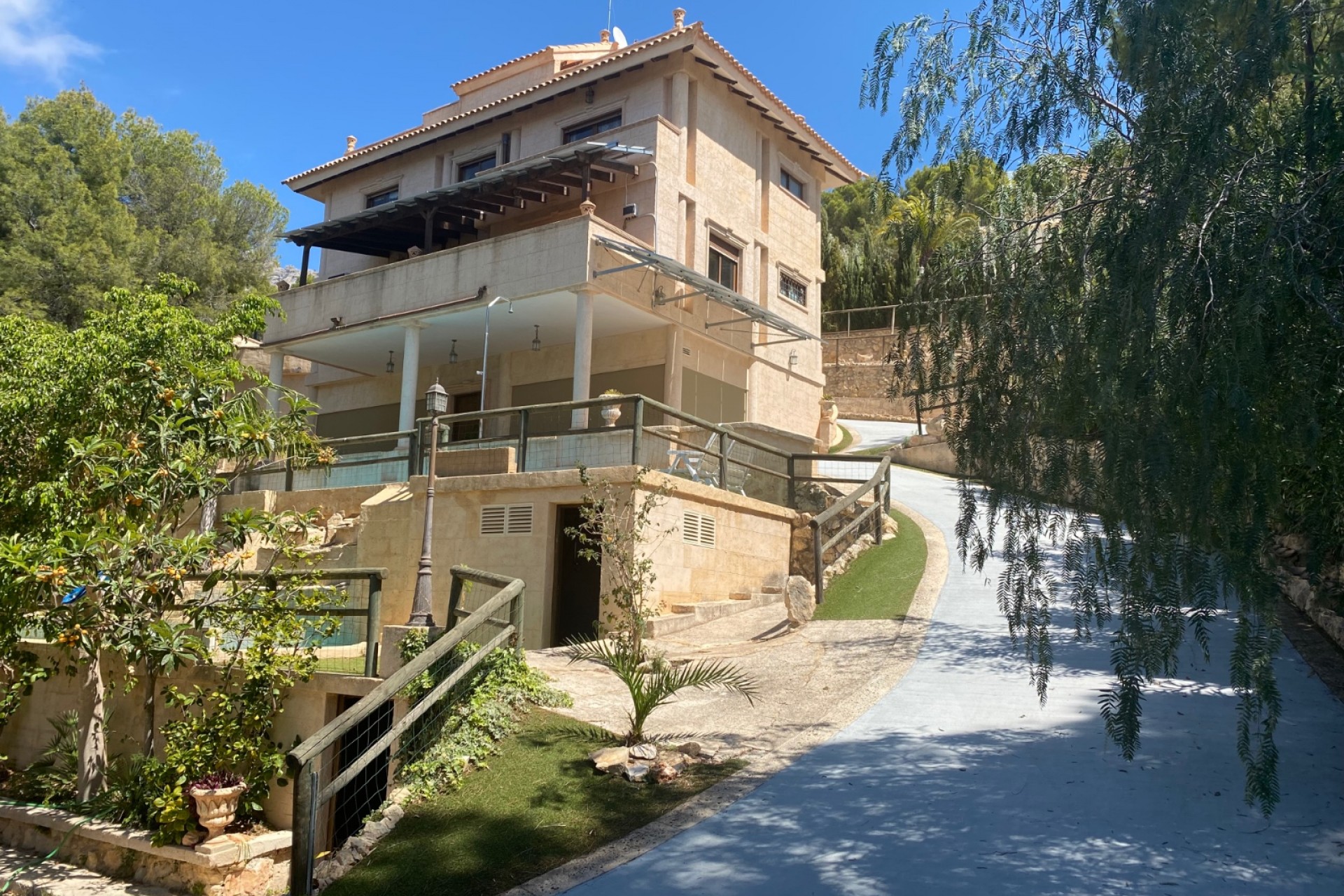 Resale - Villa -
Altea la Vella - Altea