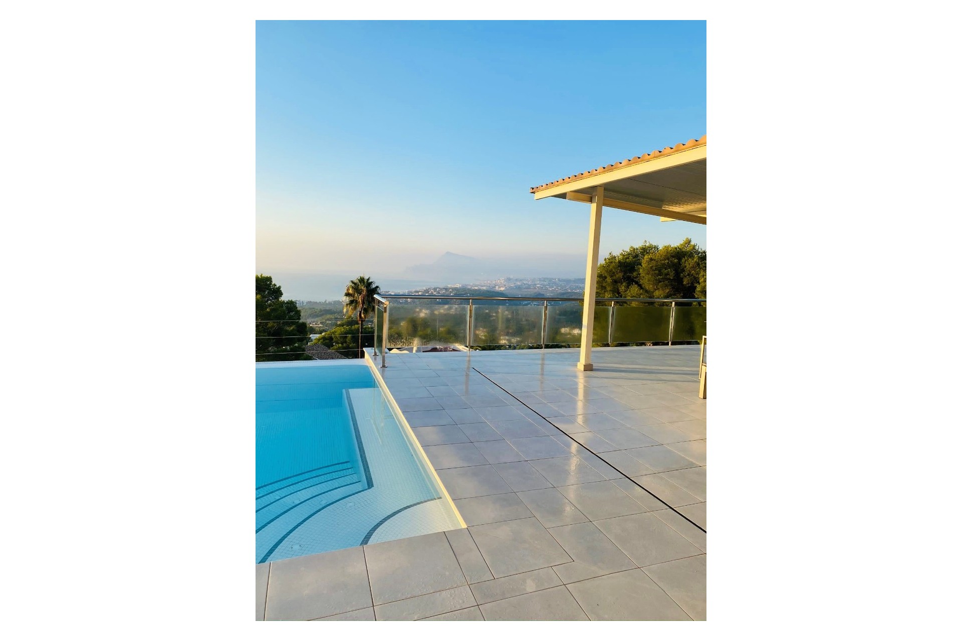 Resale - Villa -
Altea la Vella - Altea