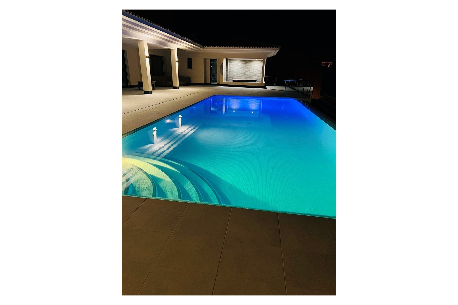 Resale - Villa -
Altea la Vella - Altea