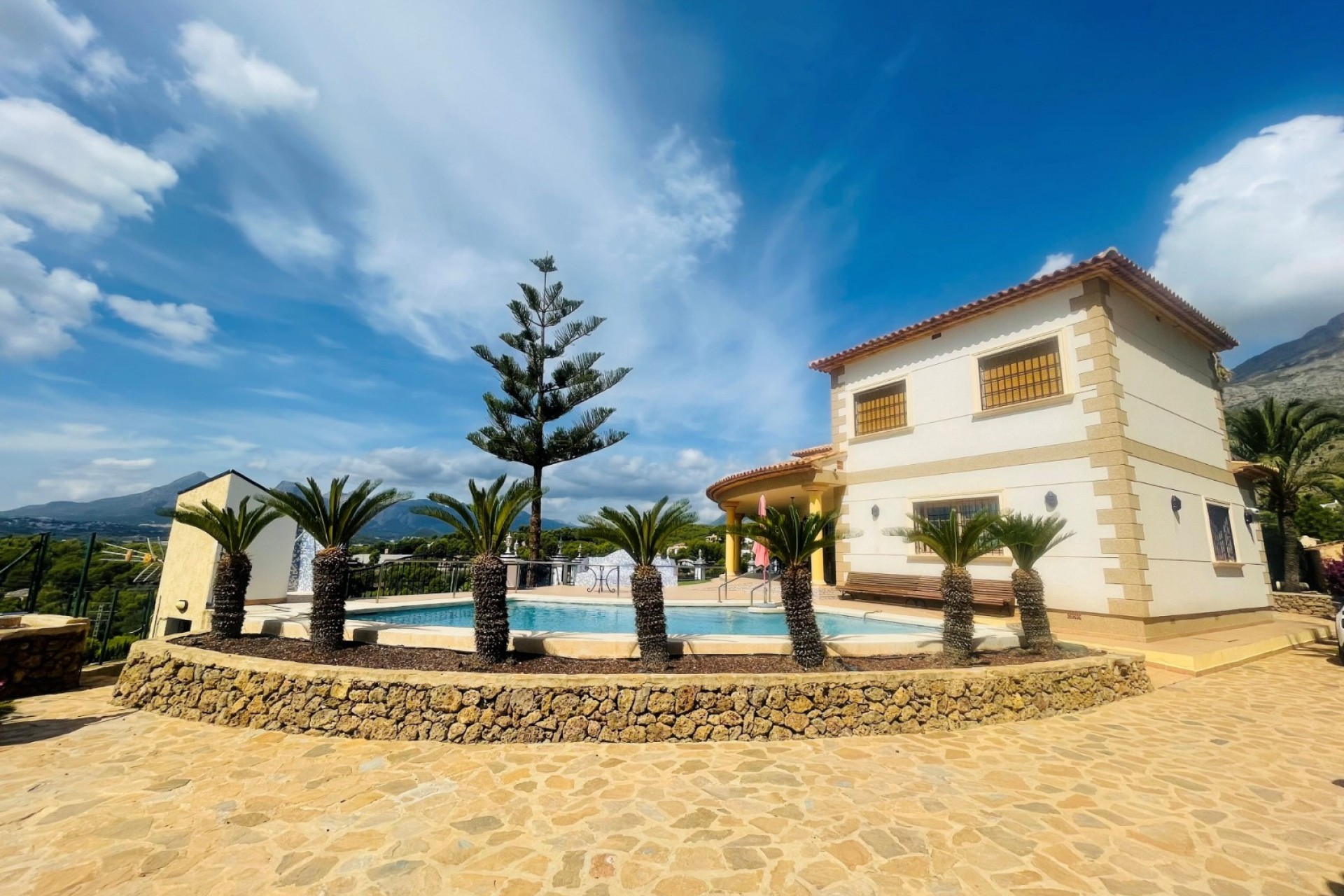 Resale - Villa -
Altea la Vella - Altea