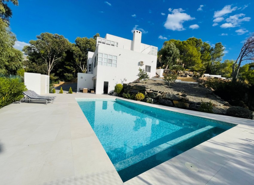 Resale - Villa -
Altea la Vella - Altea