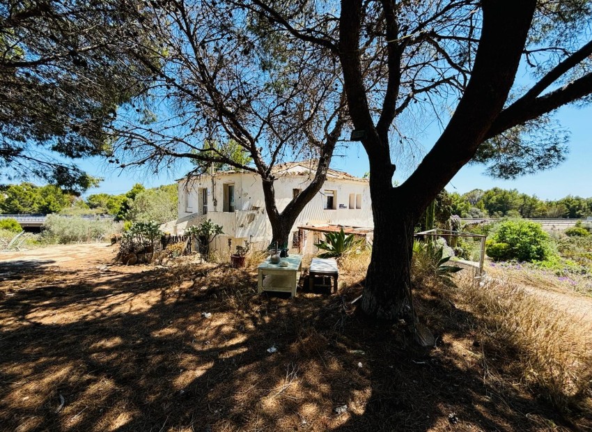 Resale - Villa -
Altea la Vella - Altea