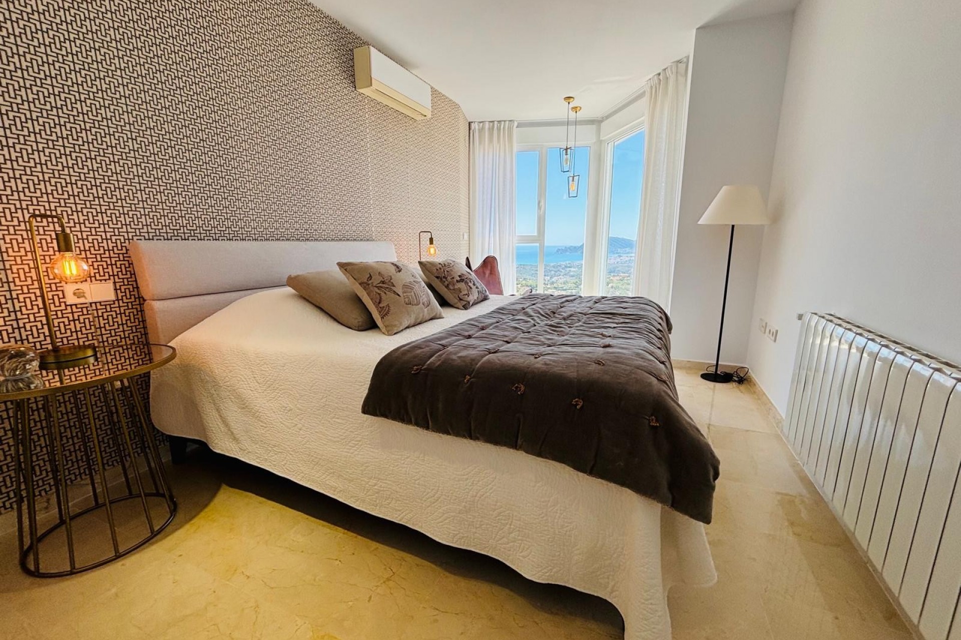 Resale - Villa -
Altea - La Vieja