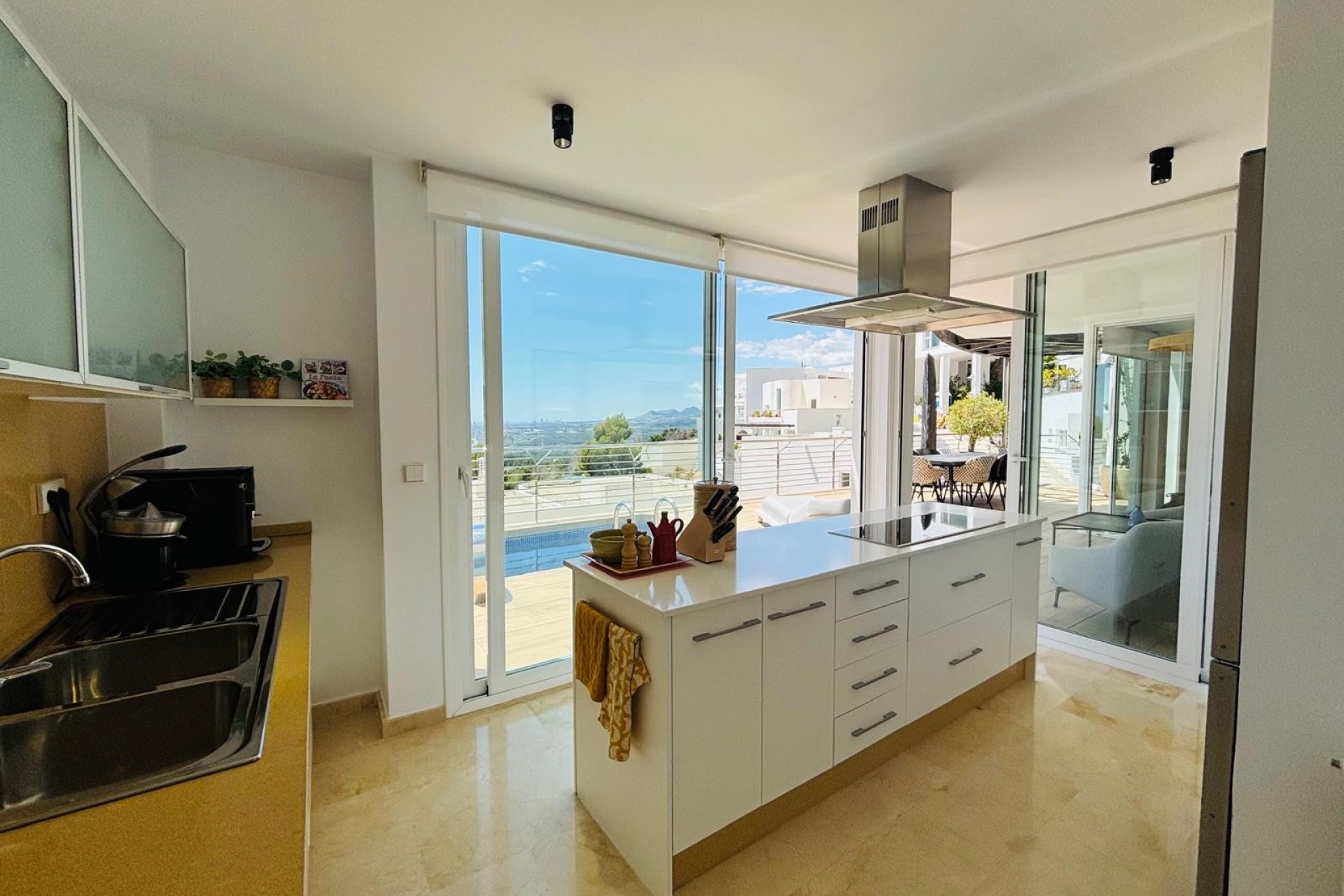 Resale - Villa -
Altea - La Vieja