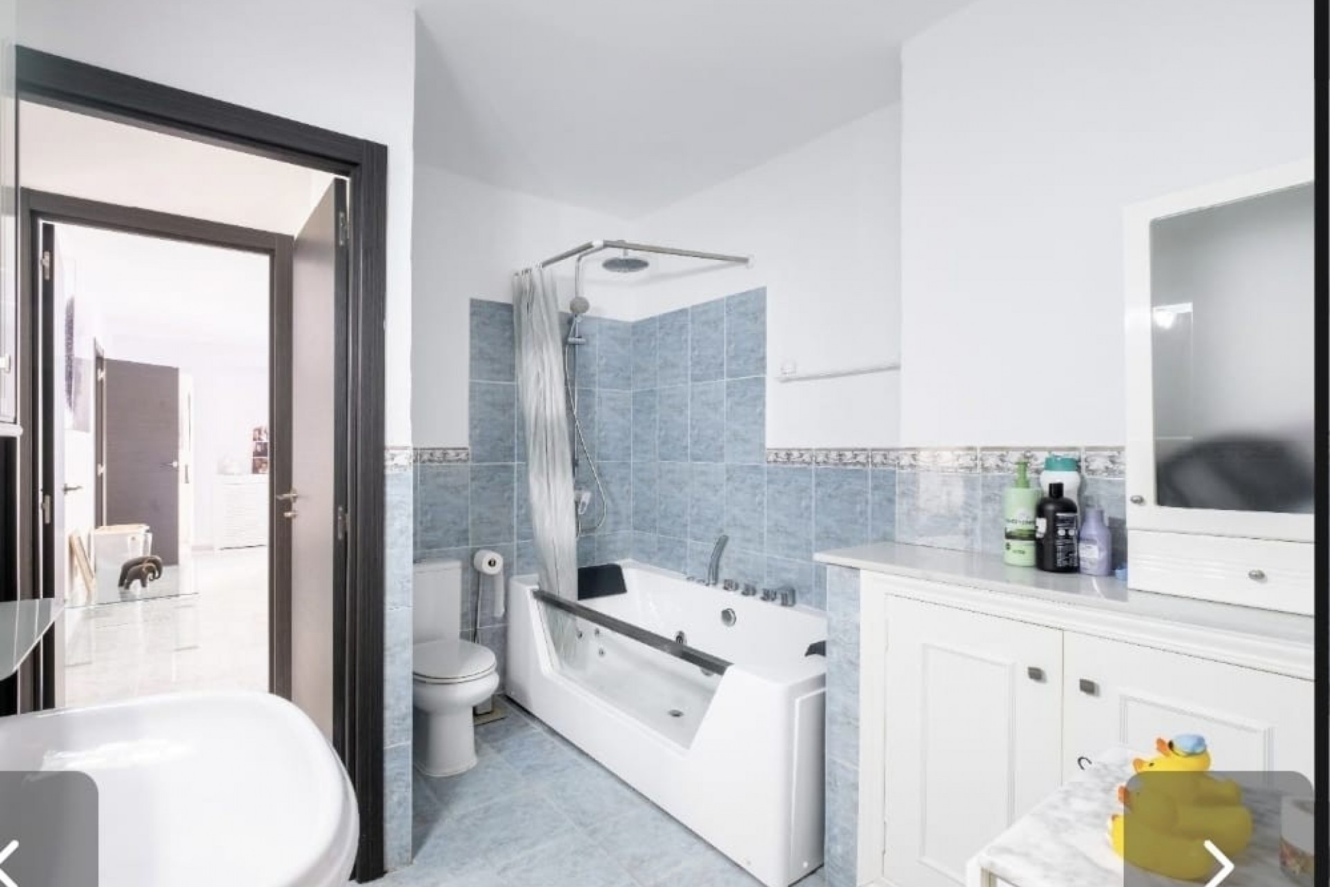 Resale - Villa -
Altea - Urbanización Santa Clara