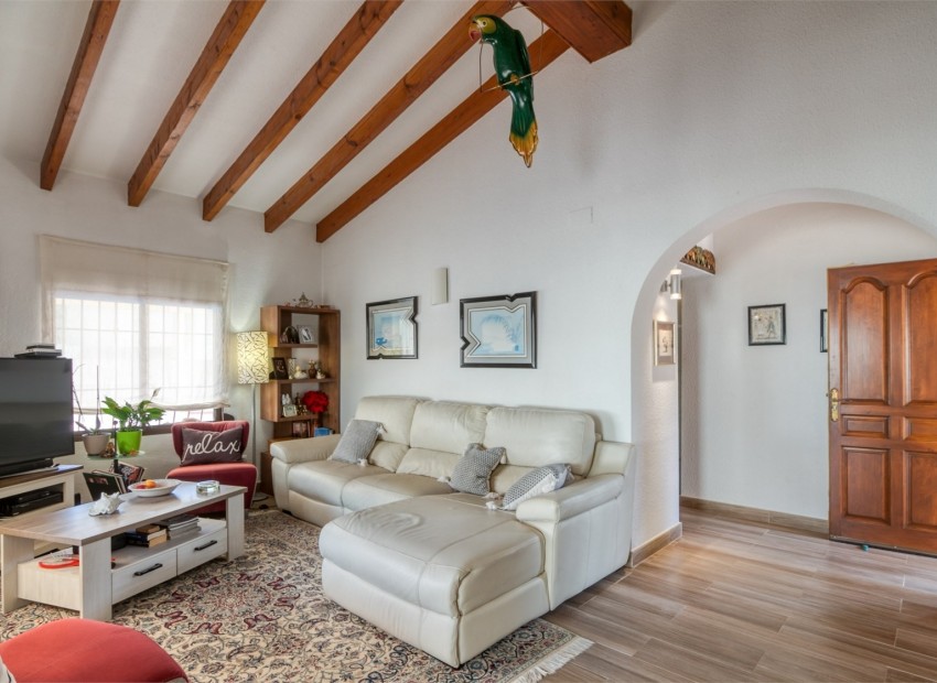 Resale - Villa -
Altea - Urbanización Santa Clara