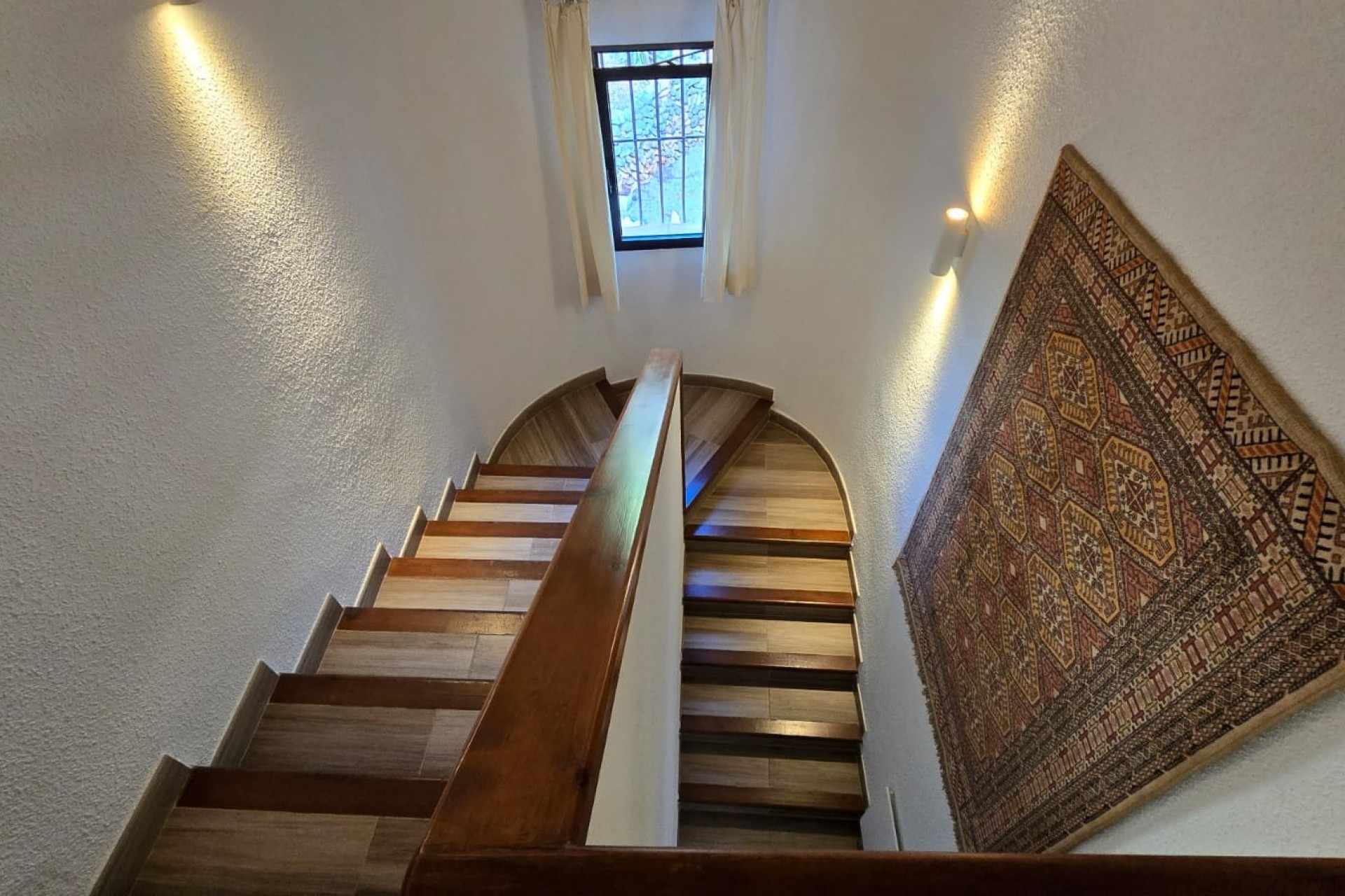 Resale - Villa -
Altea - Urbanización Santa Clara