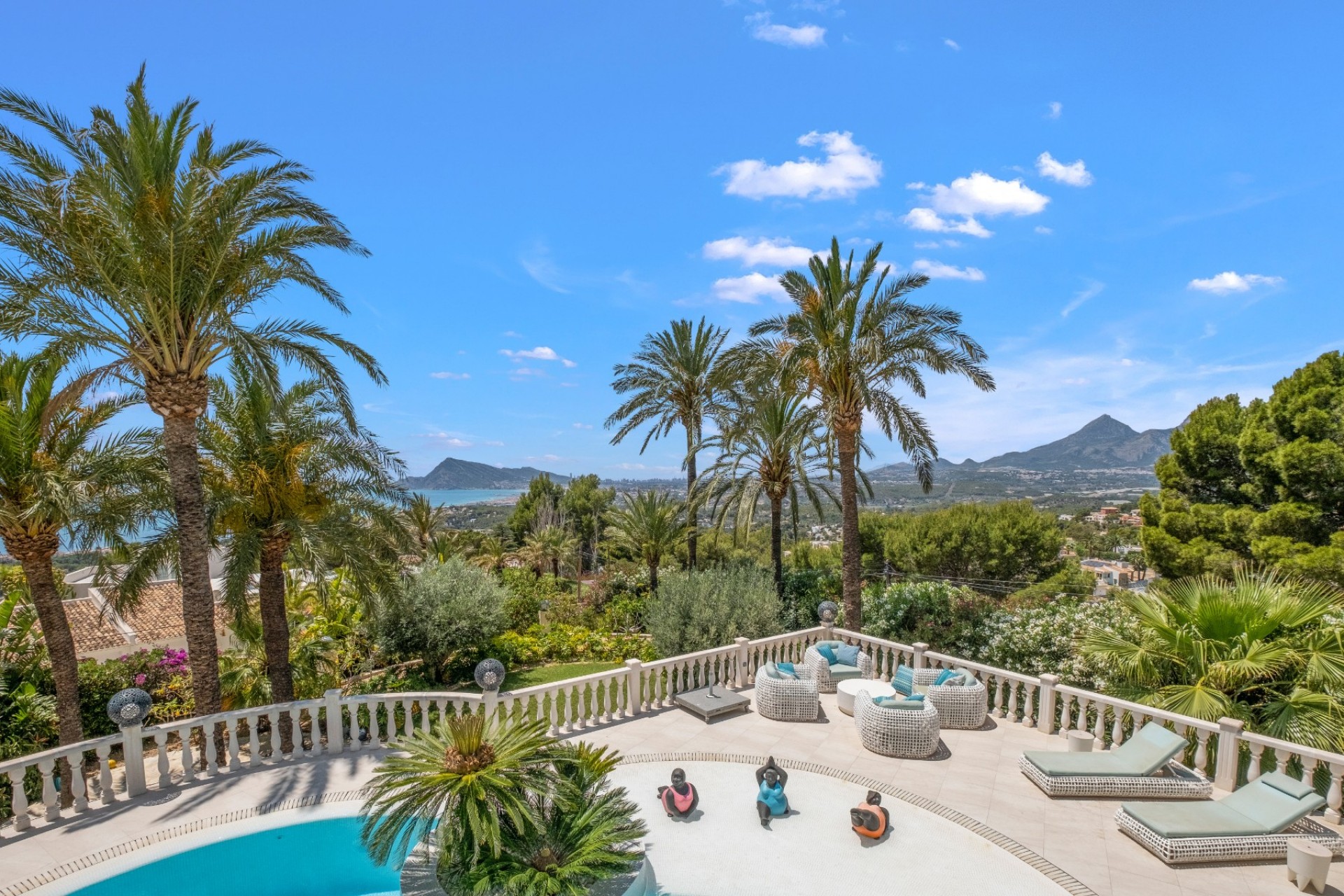 Resale - Villa -
Altea
