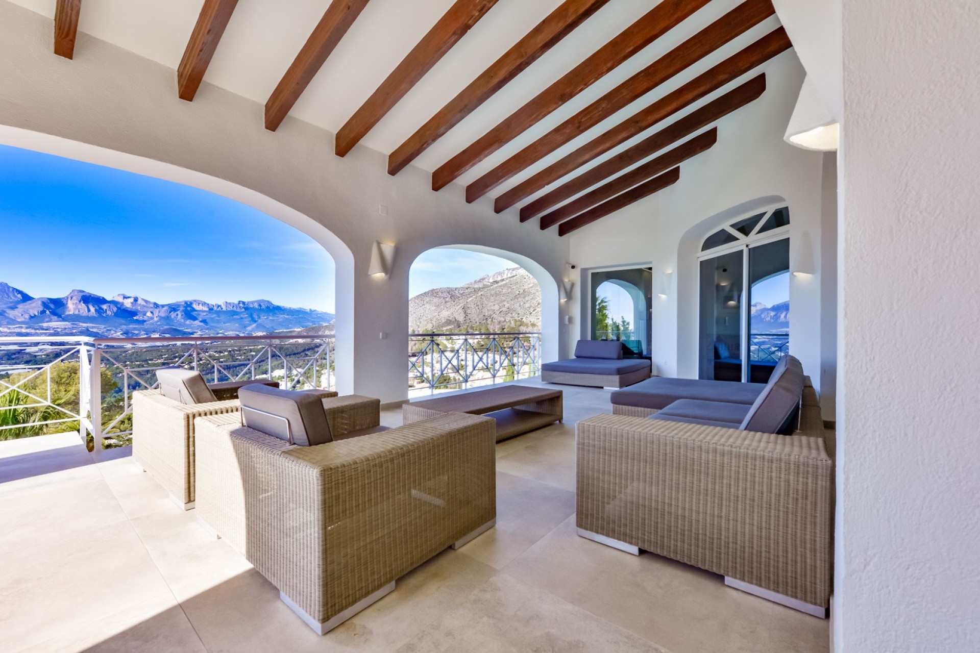 Resale - Villa -
Altea