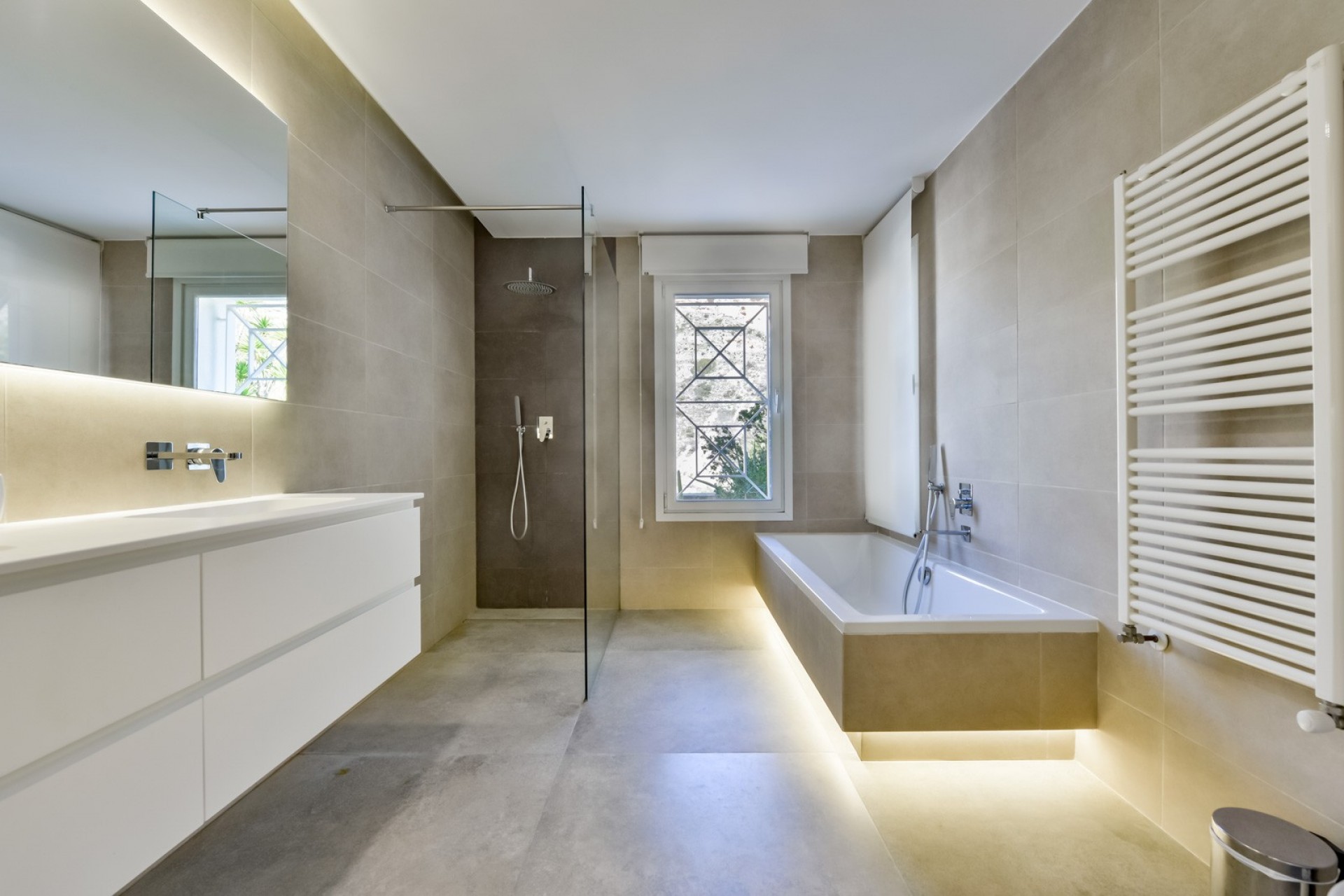 Resale - Villa -
Altea