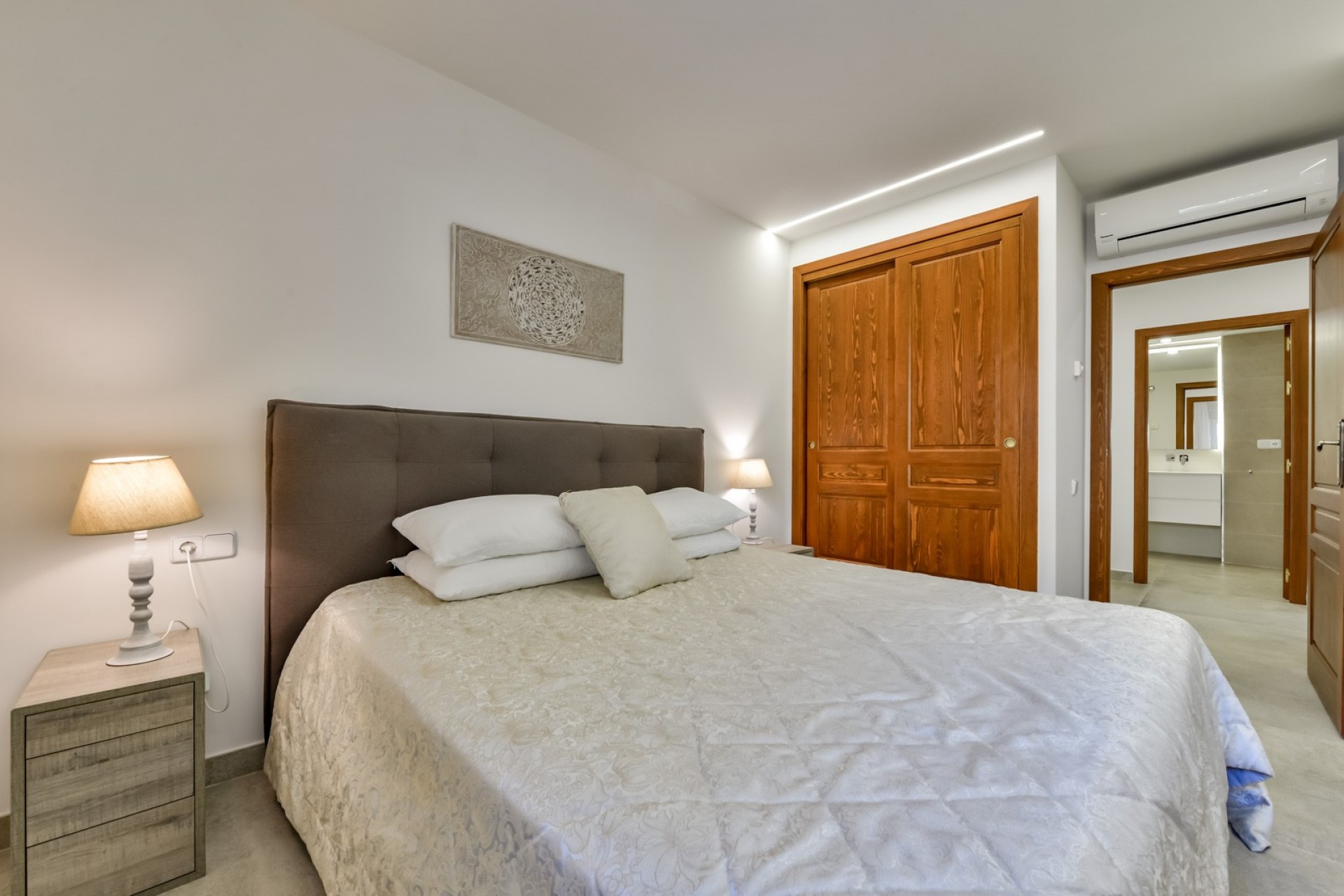 Resale - Villa -
Altea