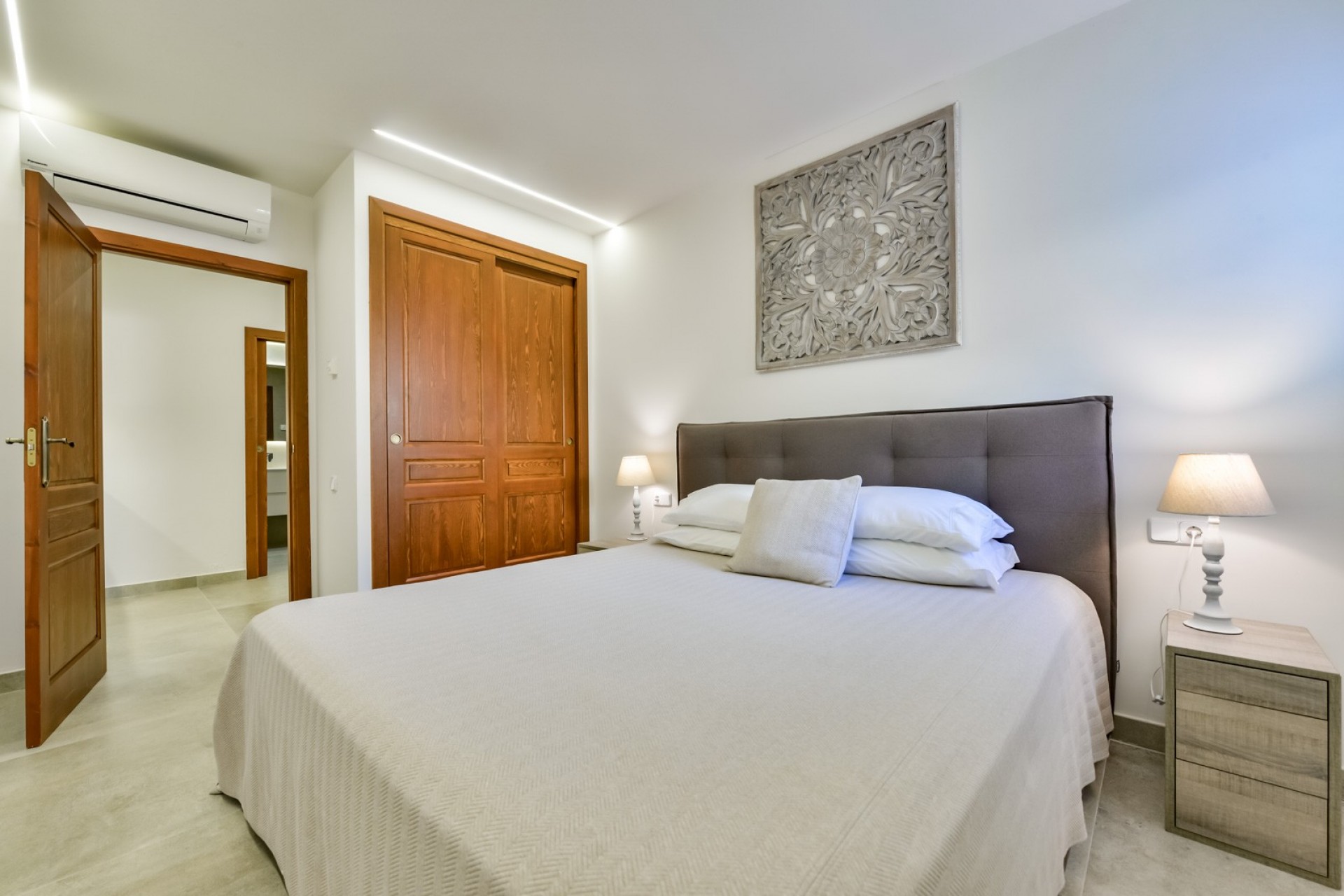 Resale - Villa -
Altea