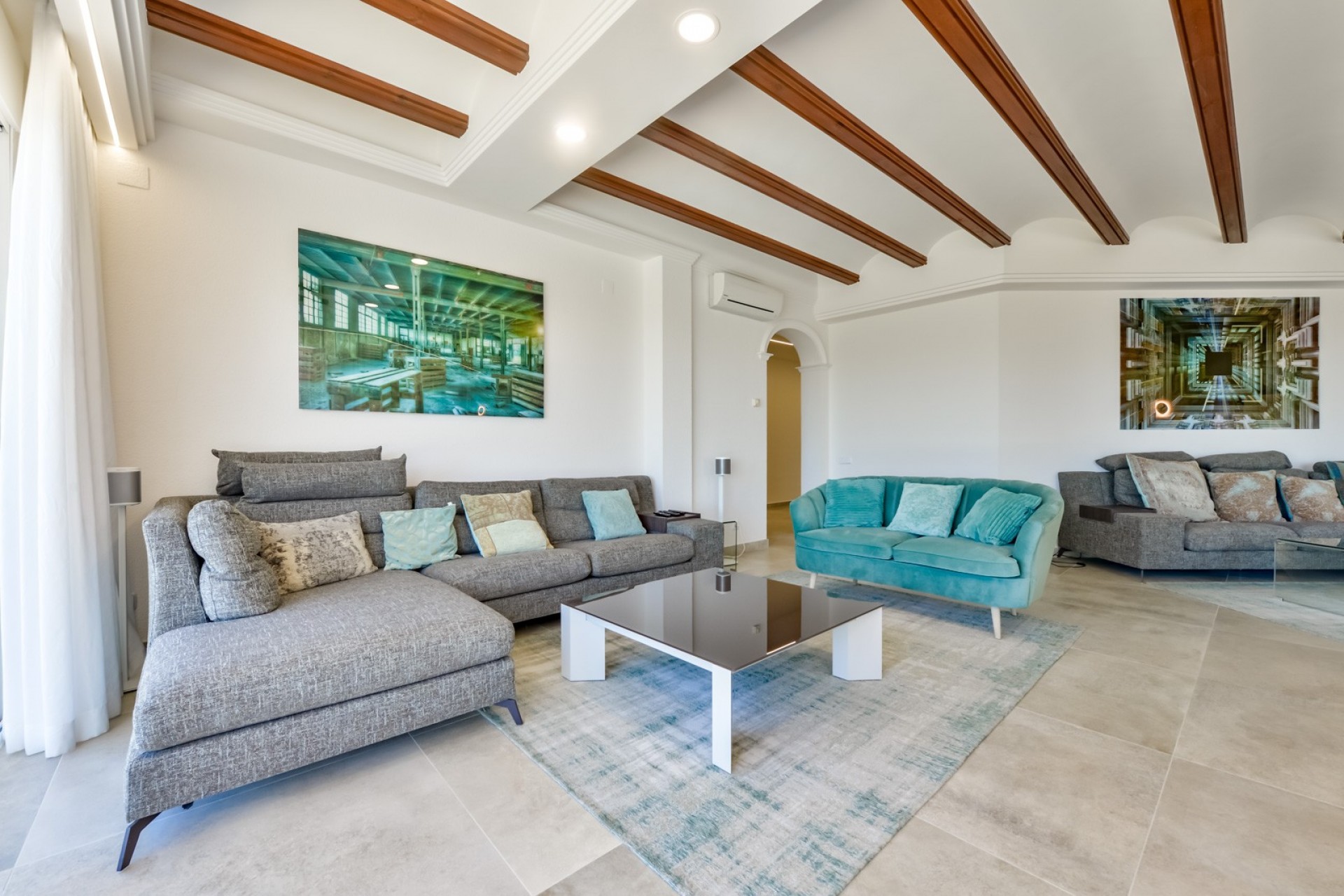 Resale - Villa -
Altea