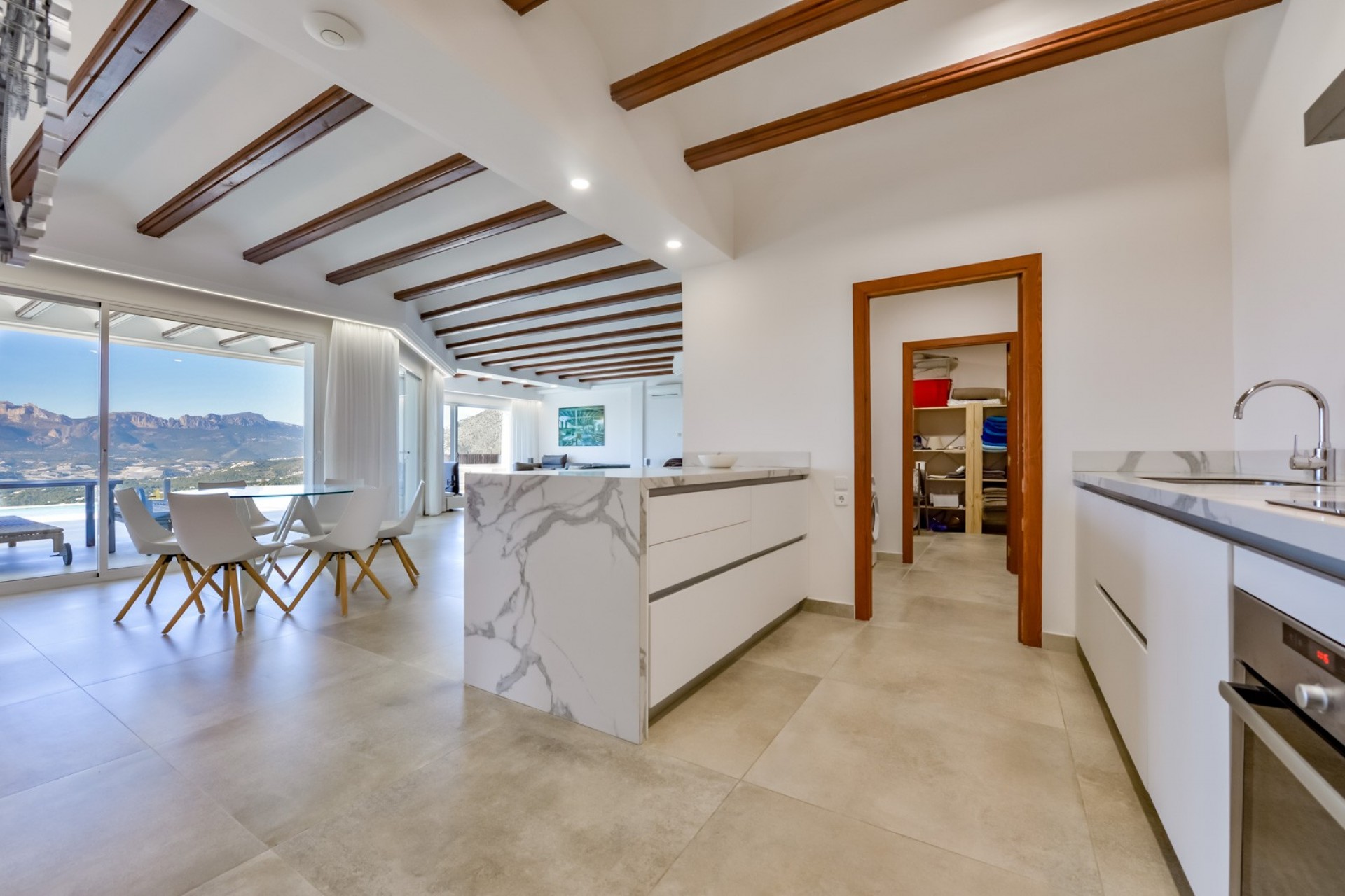 Resale - Villa -
Altea
