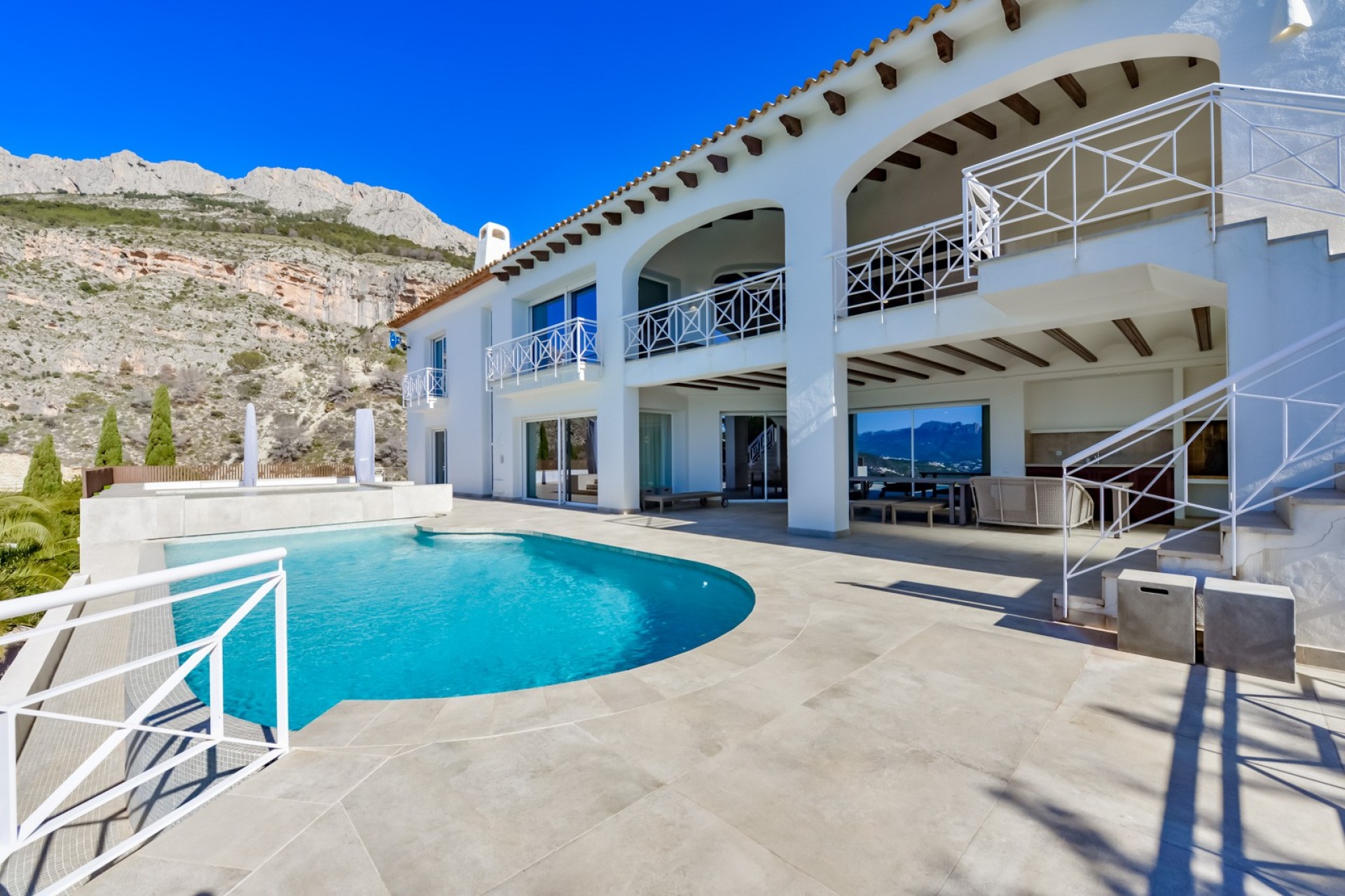 Resale - Villa -
Altea