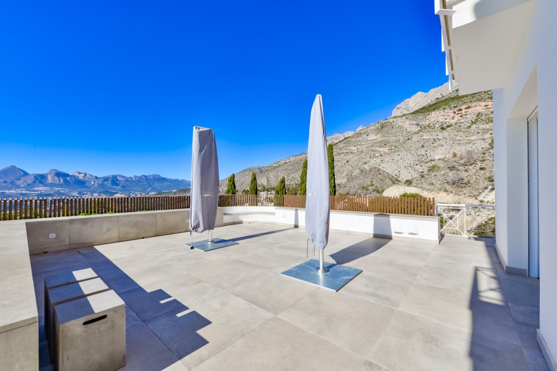 Resale - Villa -
Altea