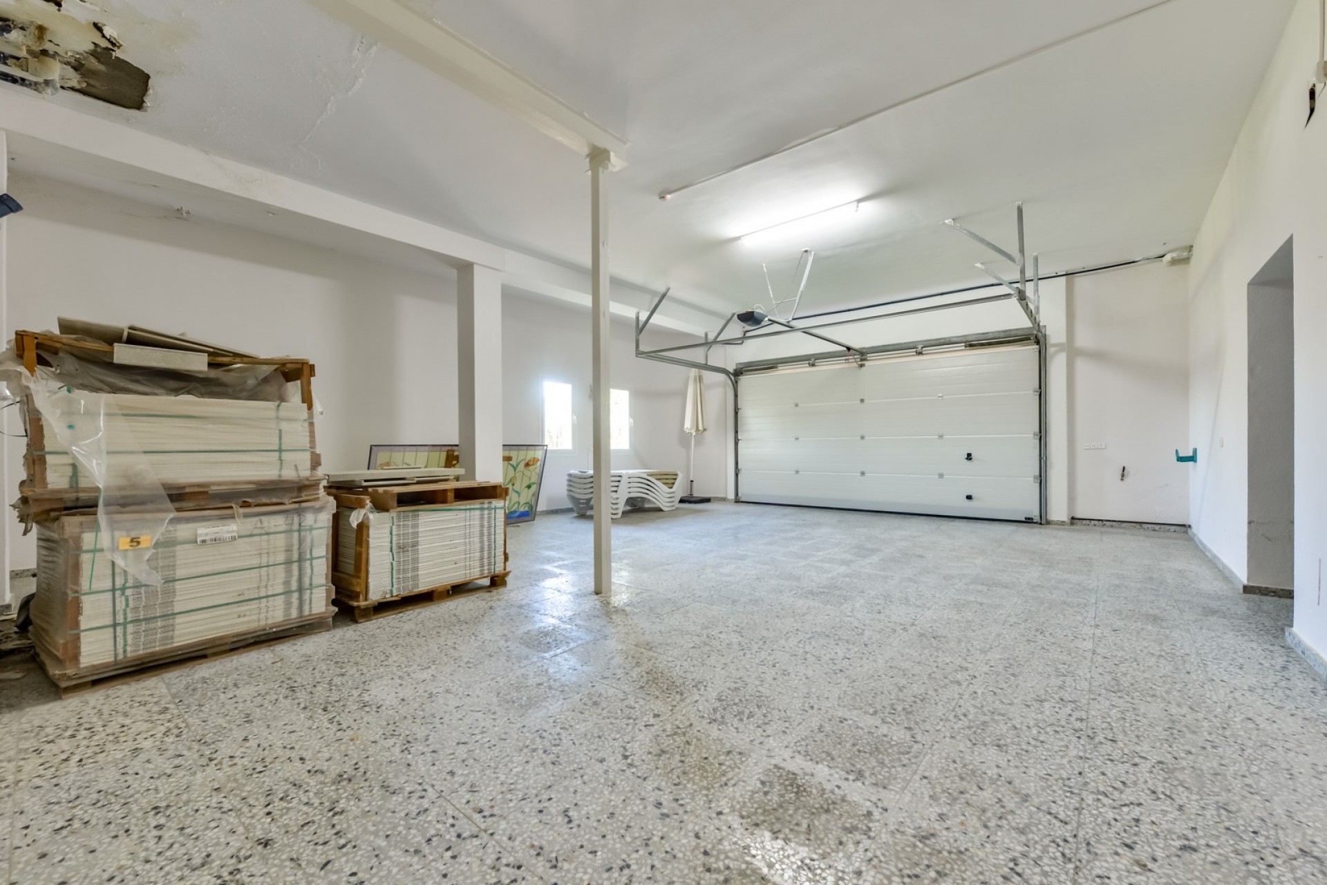 Resale - Villa -
Altea