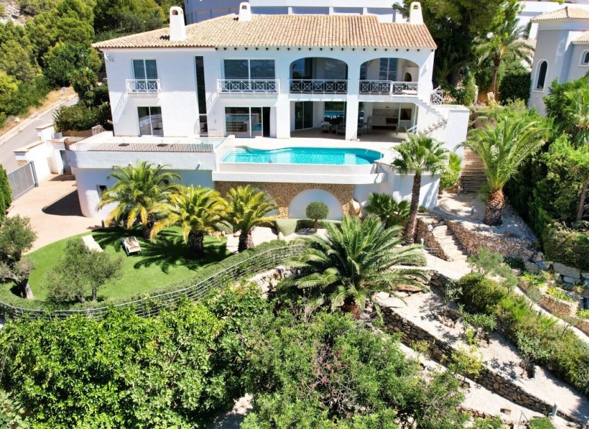 Resale - Villa -
Altea