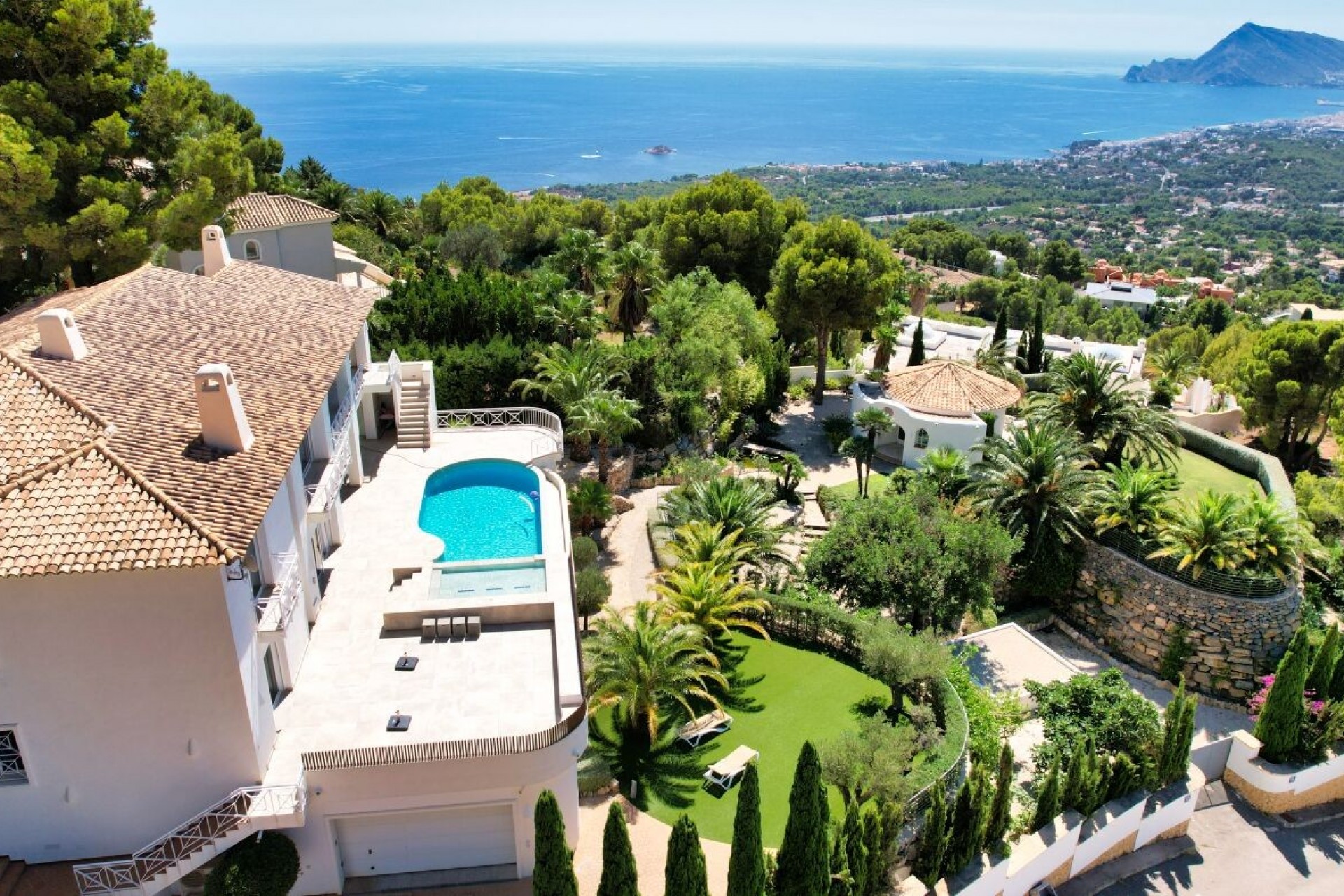 Resale - Villa -
Altea