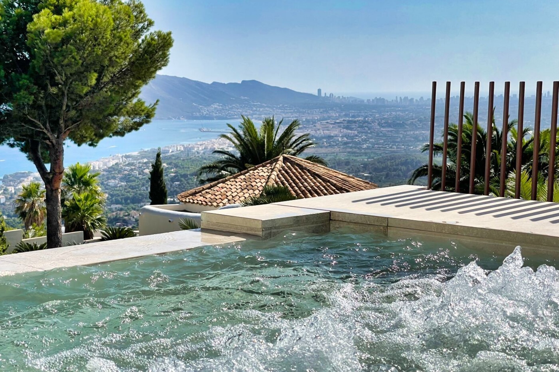 Resale - Villa -
Altea