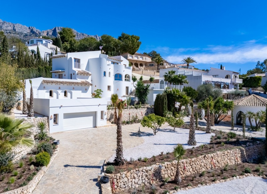 Resale - Villa -
Altea