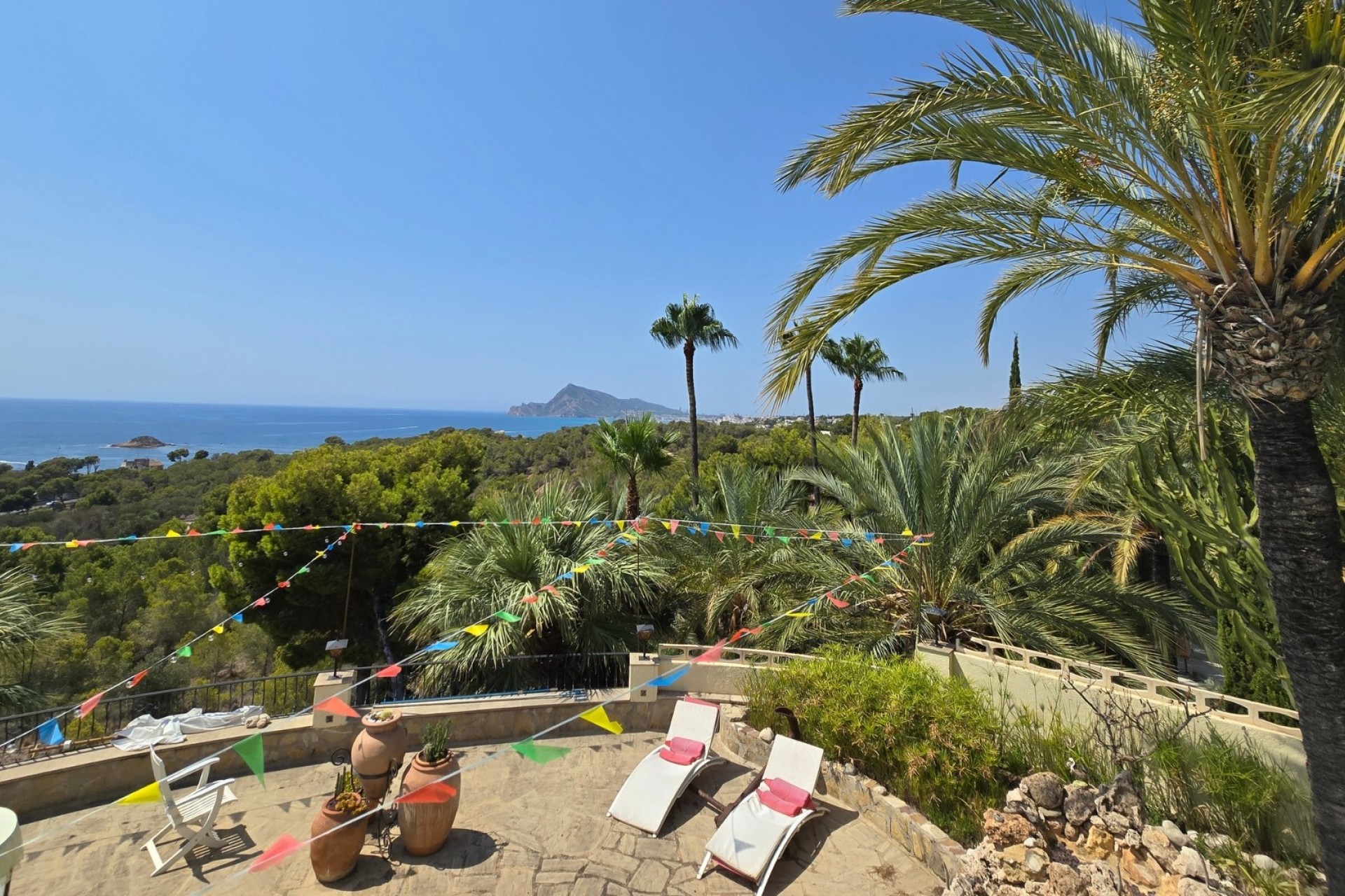 Resale - Villa -
Altea