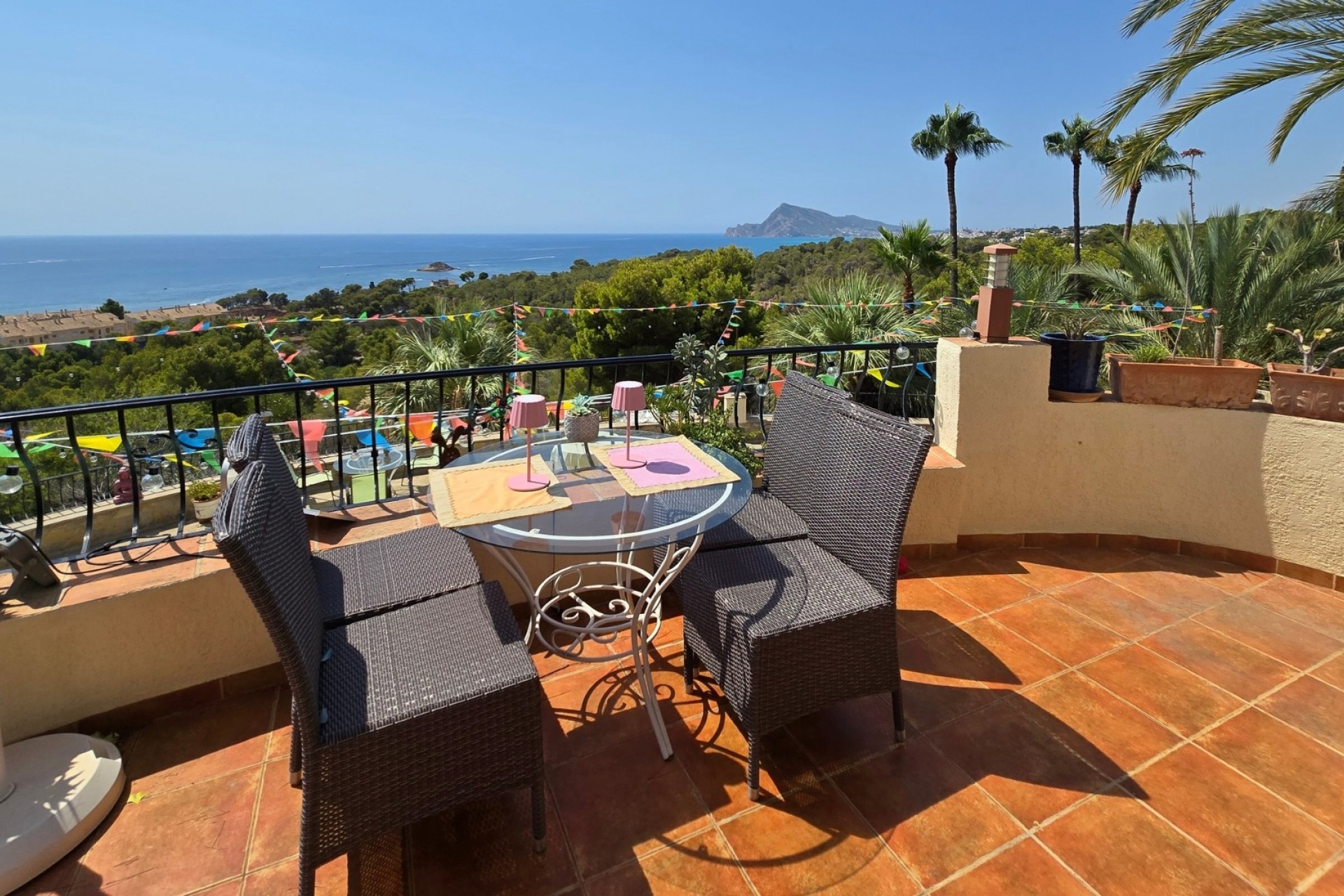 Resale - Villa -
Altea