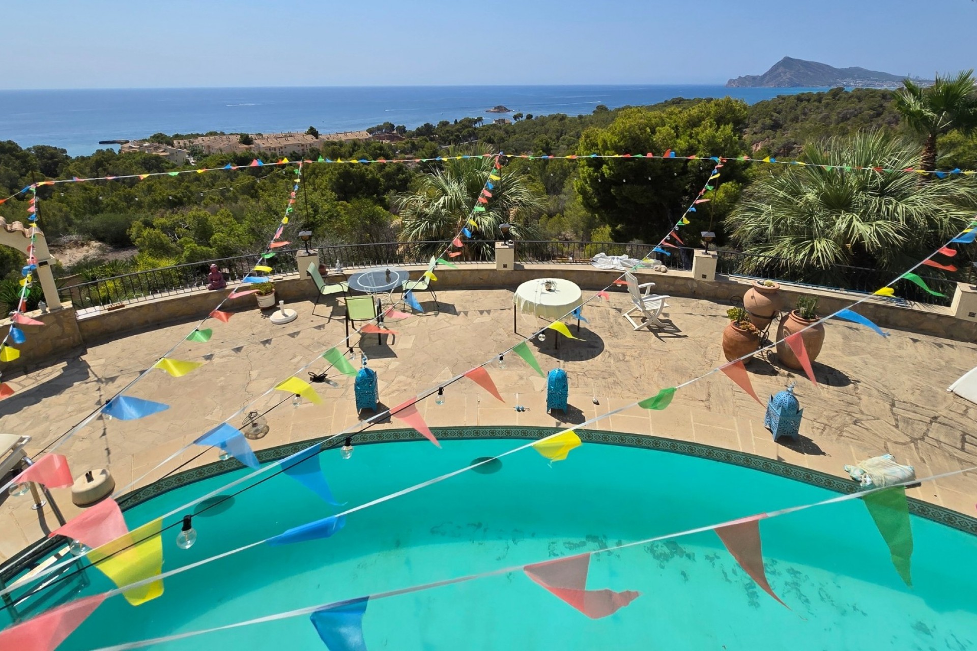 Resale - Villa -
Altea