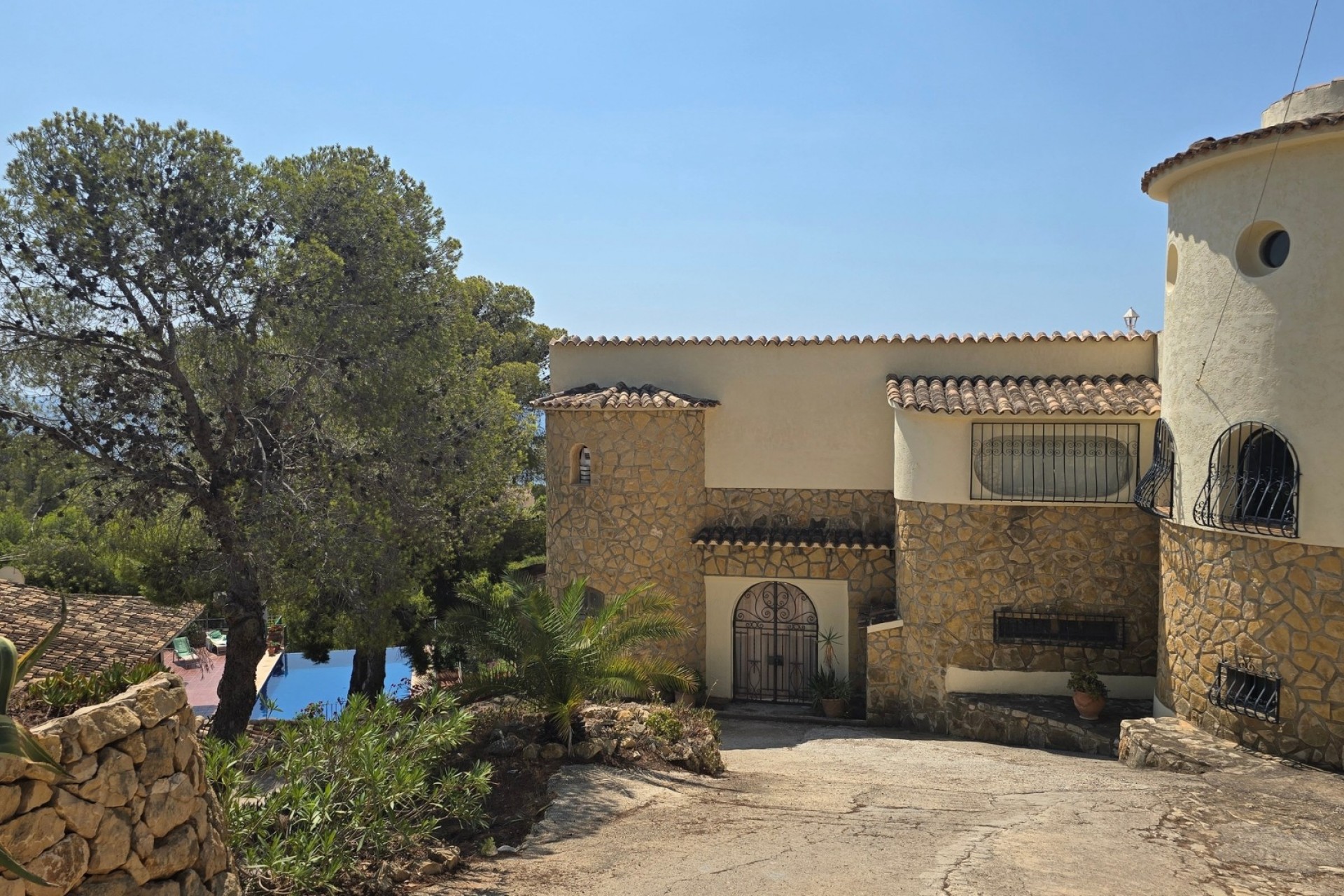 Resale - Villa -
Altea